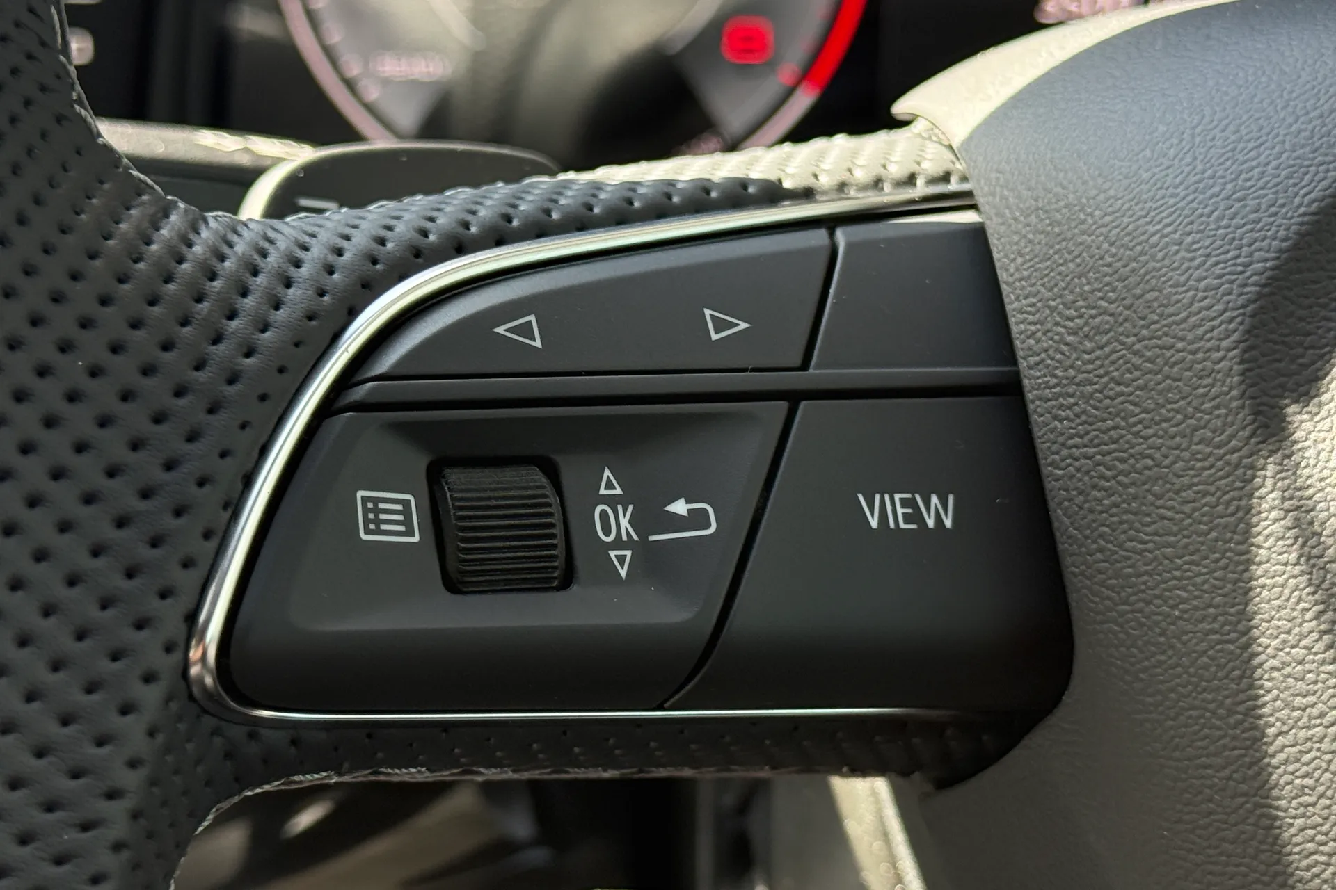 Audi Q7 thumbnail image number 8