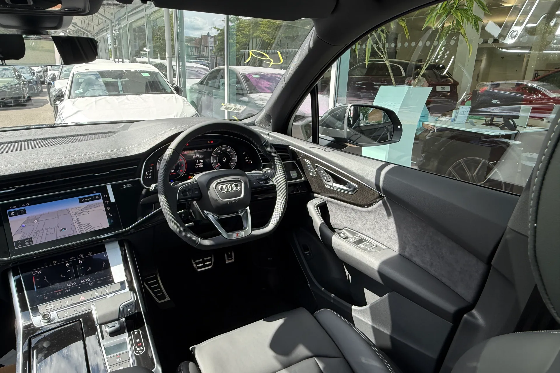 Audi Q7 thumbnail image number 29