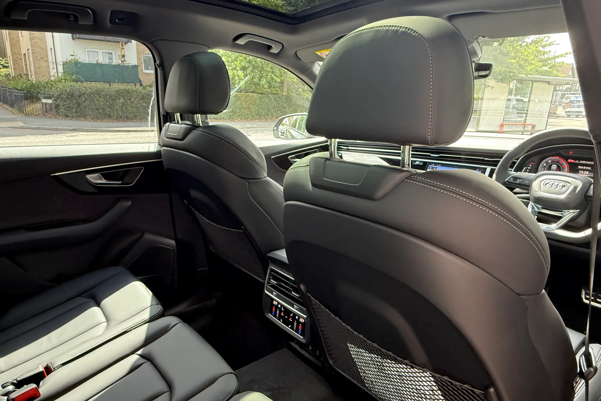 Audi Q7 thumbnail image number 26