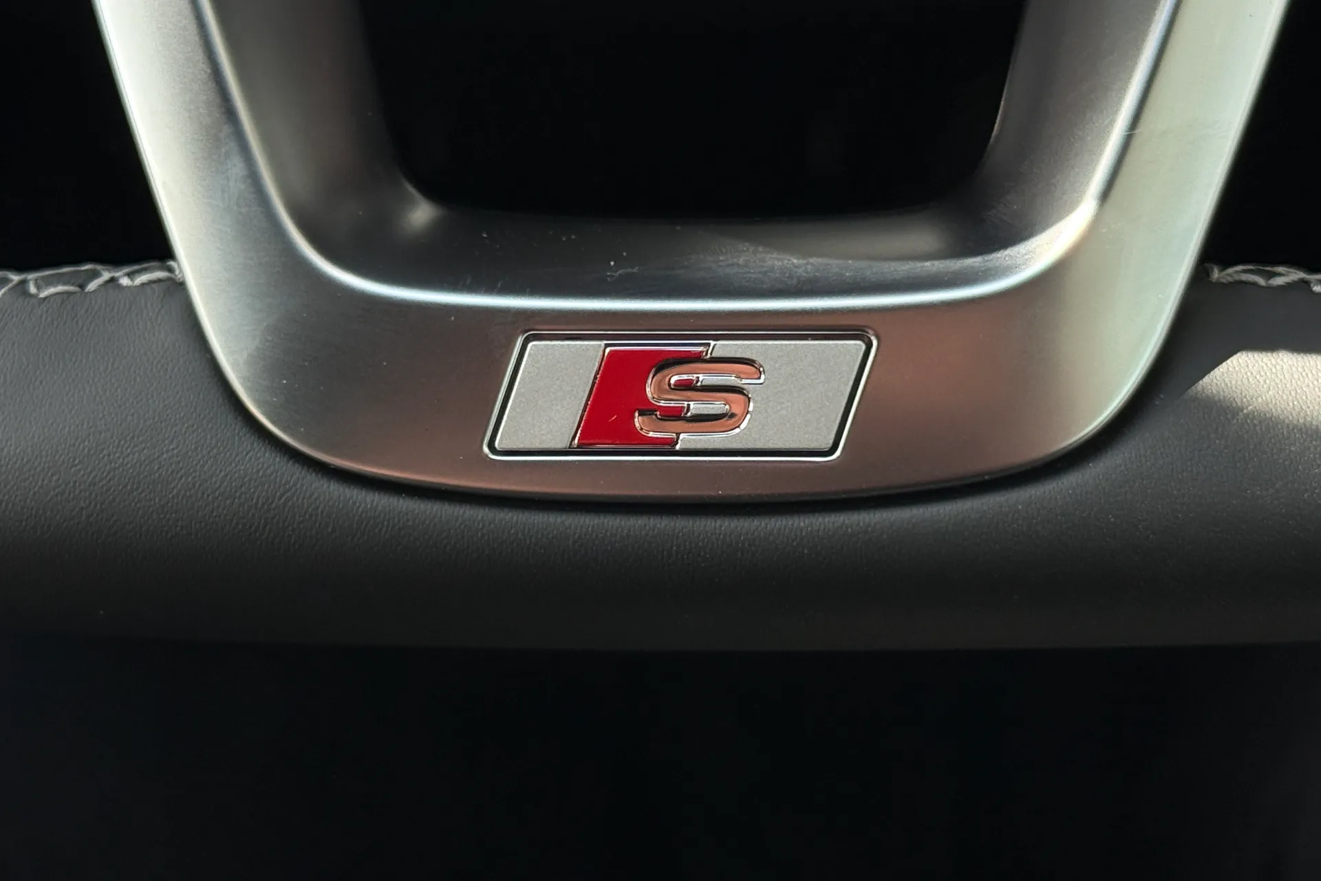 Audi Q7 thumbnail image number 7