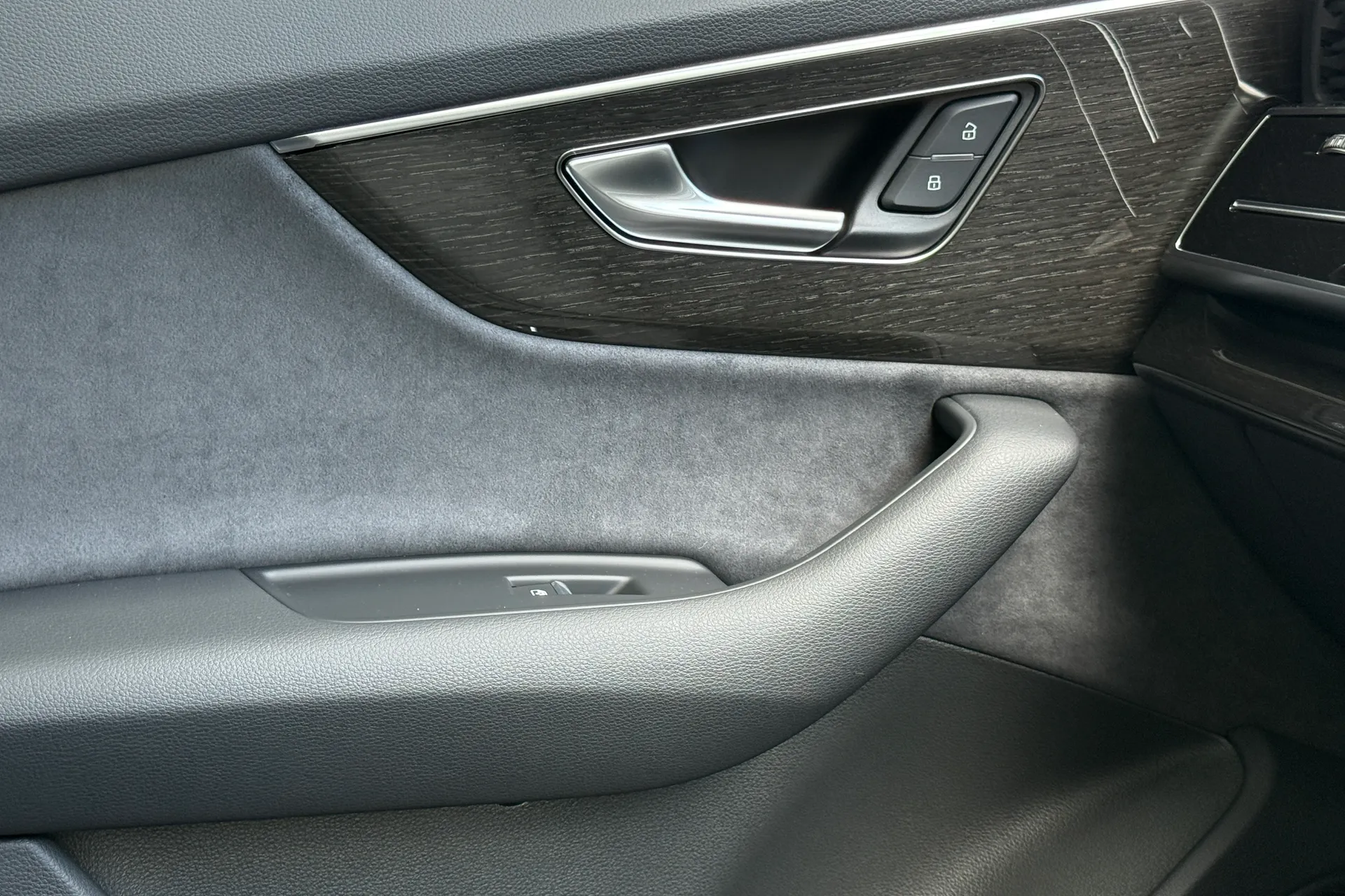 Audi Q7 thumbnail image number 55