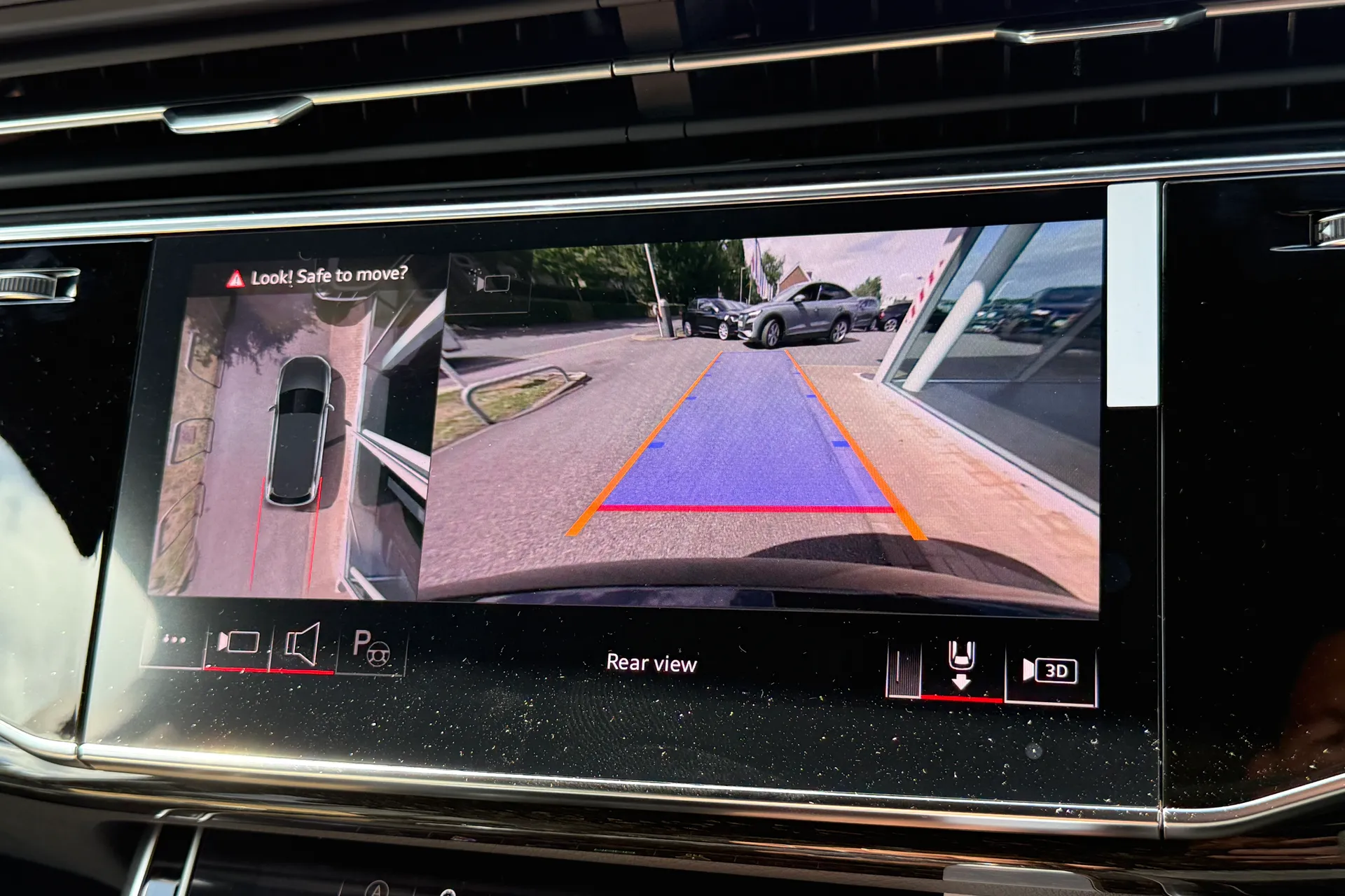 Audi Q7 thumbnail image number 11