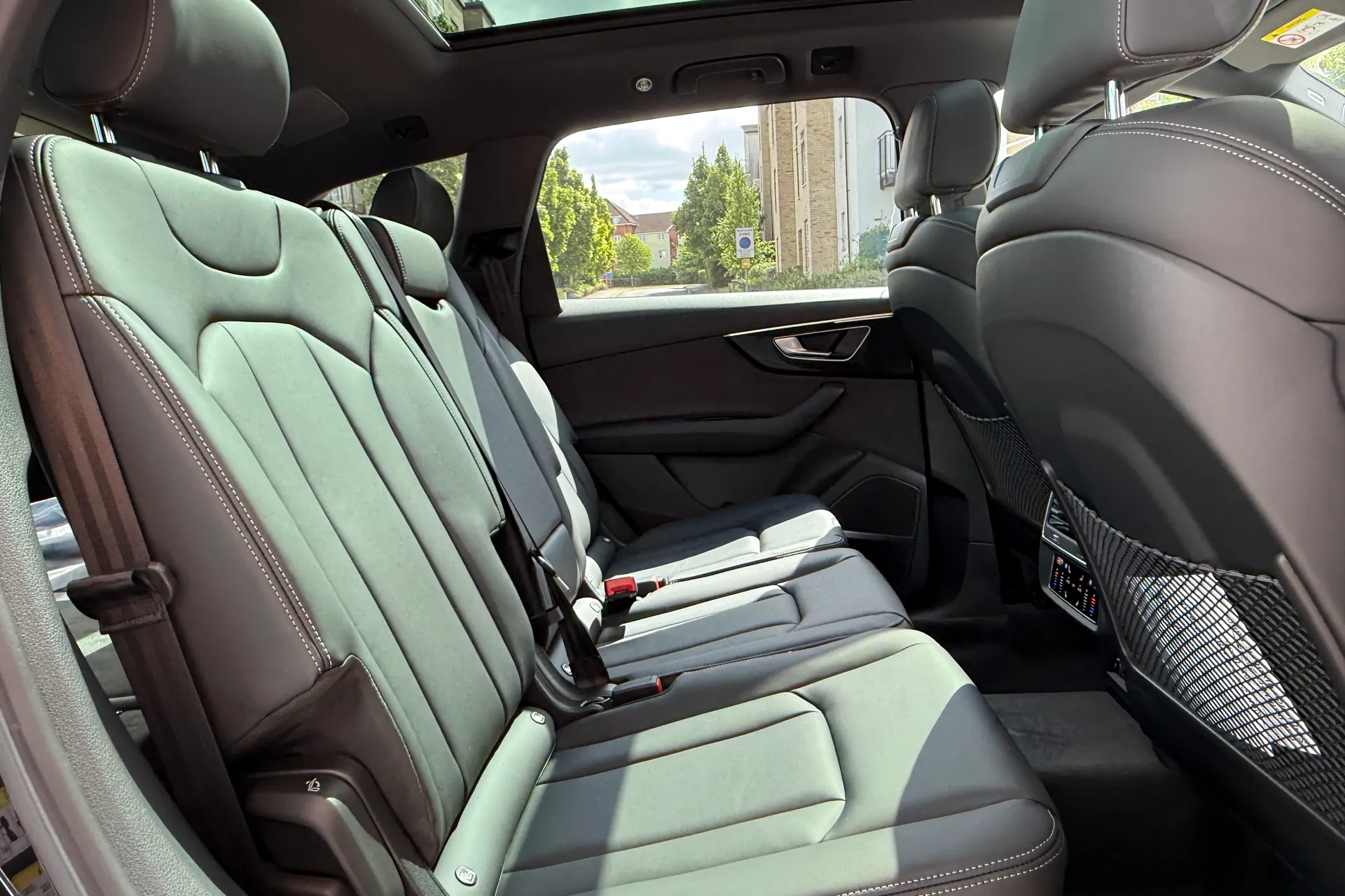 Audi Q7 thumbnail image number 25