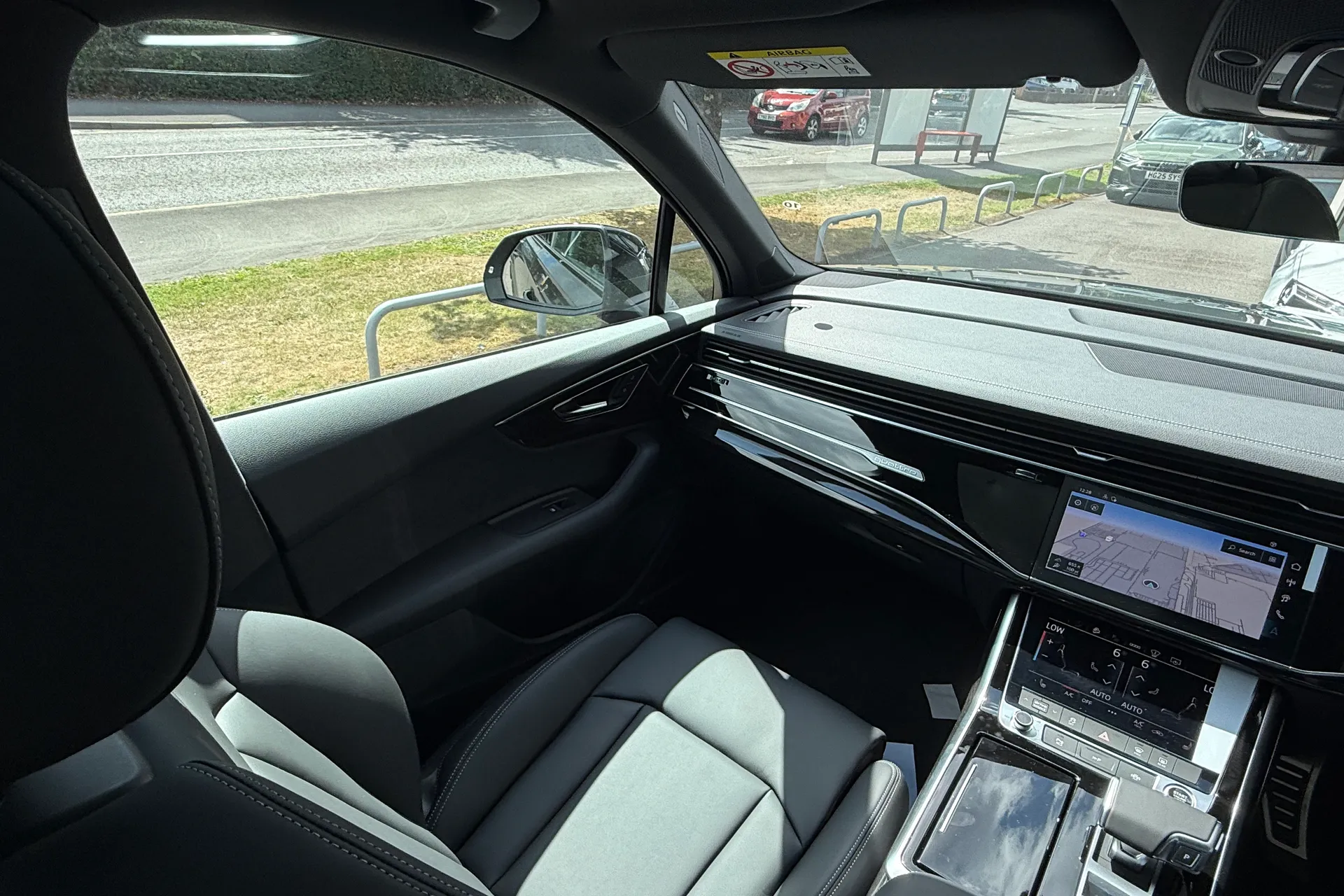 Audi Q7 thumbnail image number 32