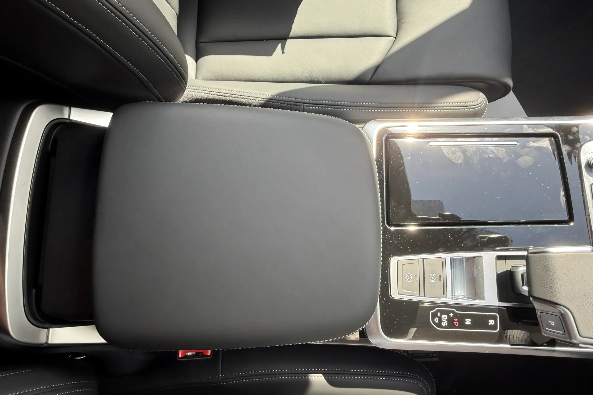 Audi Q7 thumbnail image number 16