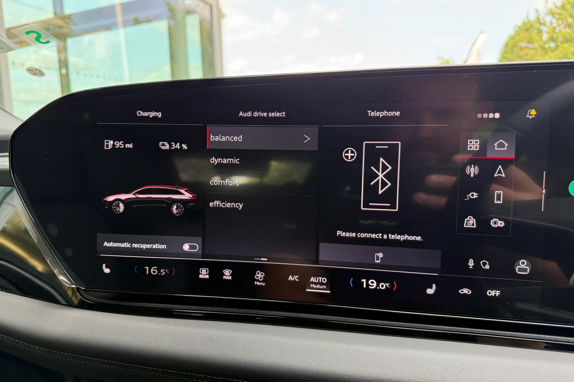 Audi A6 e-tron Avant thumbnail image number 15