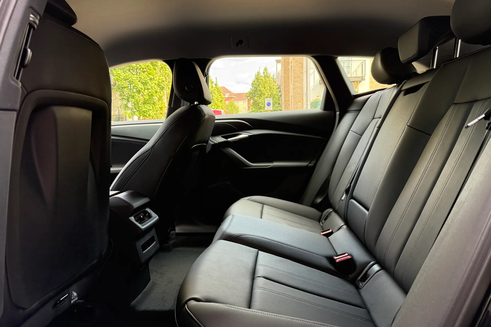 Audi A6 e-tron Avant thumbnail image number 34