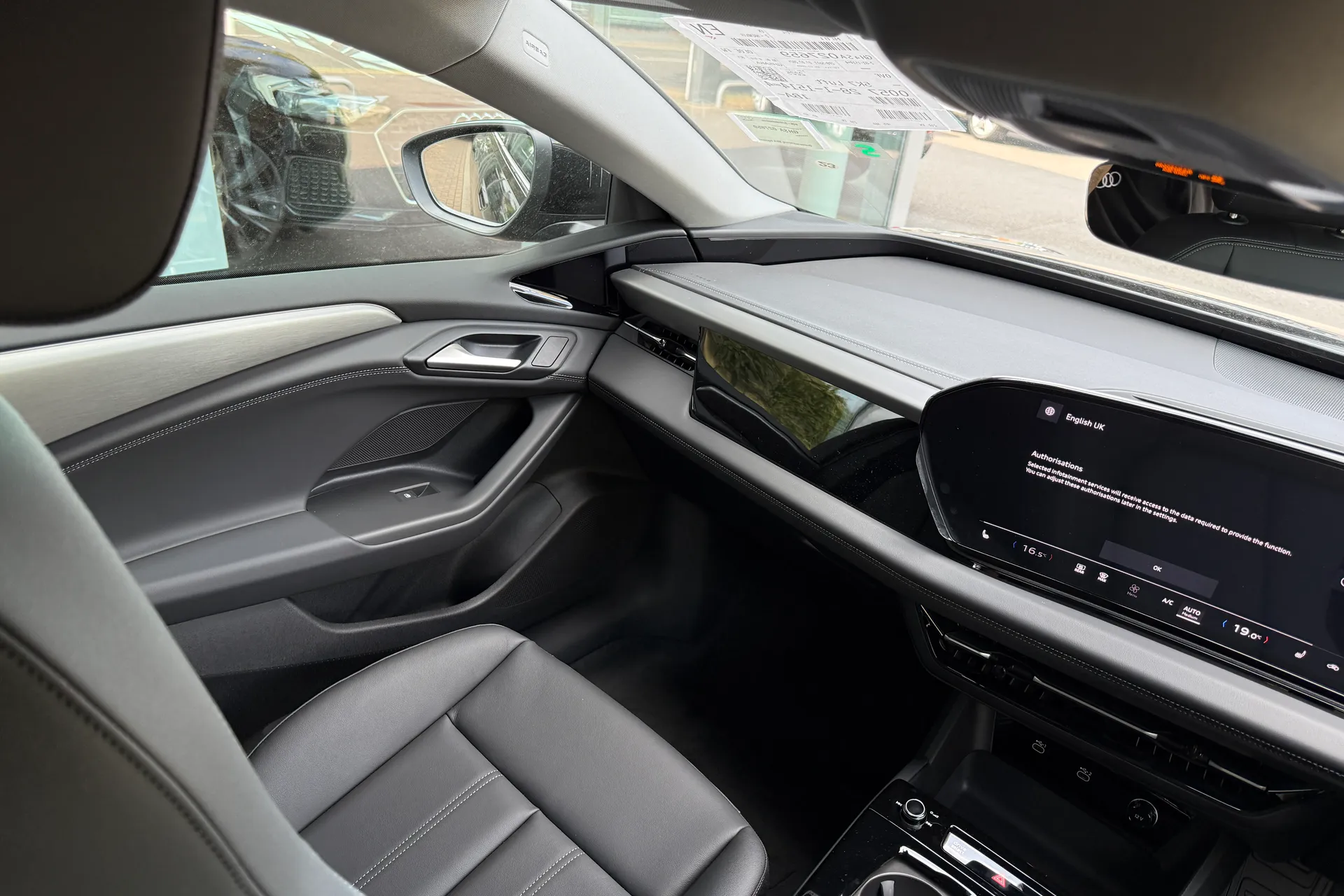 Audi A6 e-tron Avant thumbnail image number 21