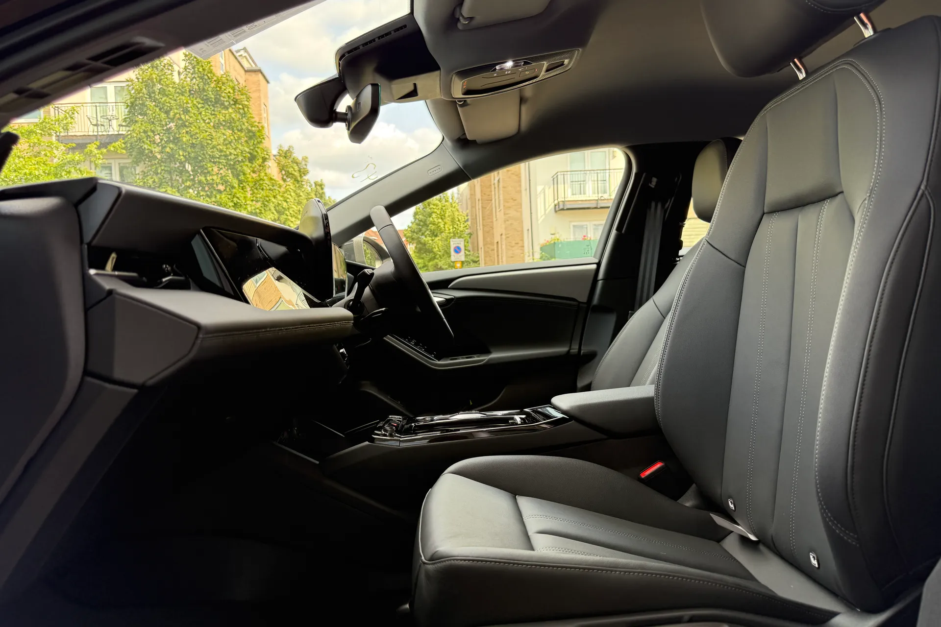 Audi A6 e-tron Avant thumbnail image number 35