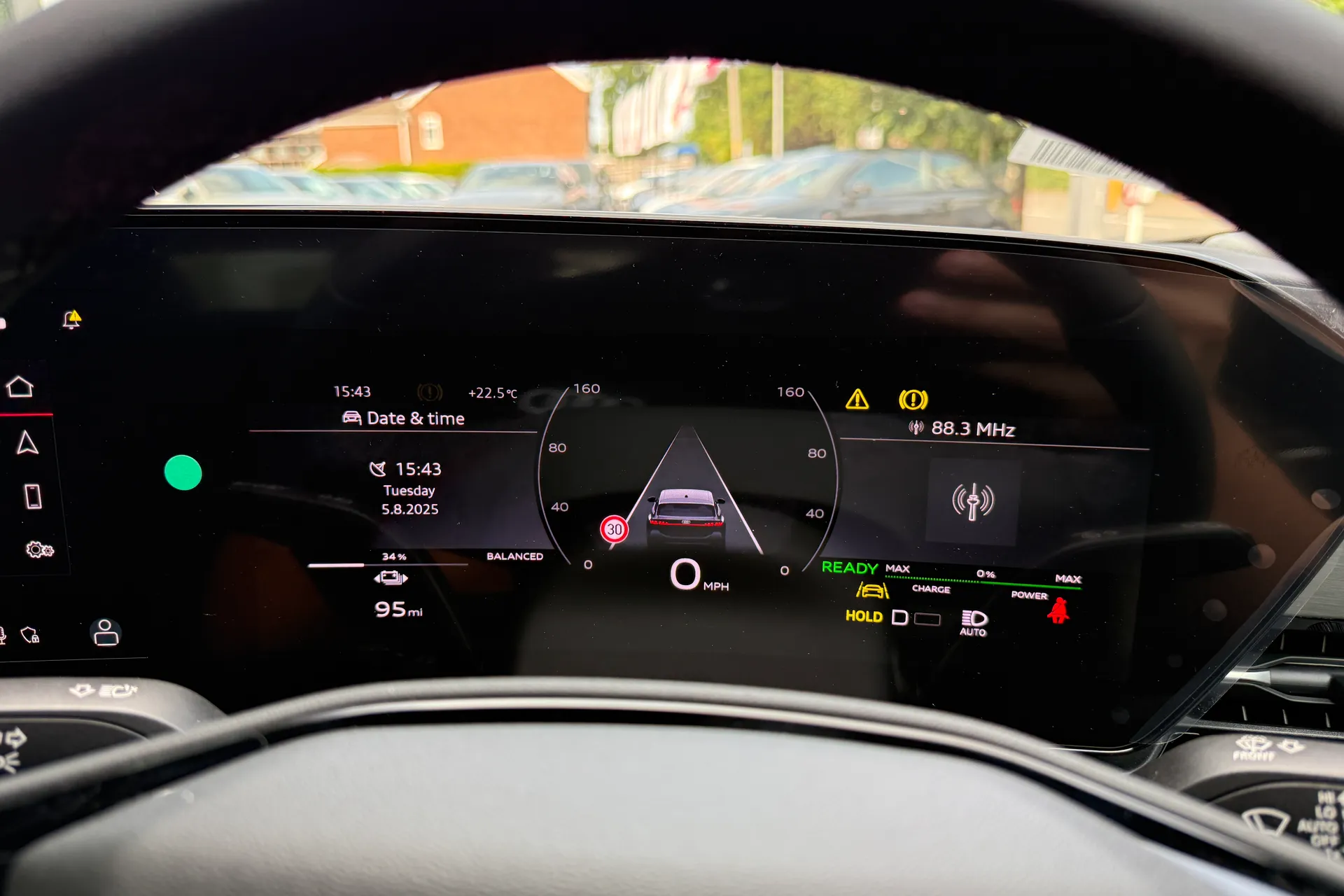 Audi A6 e-tron Avant thumbnail image number 14