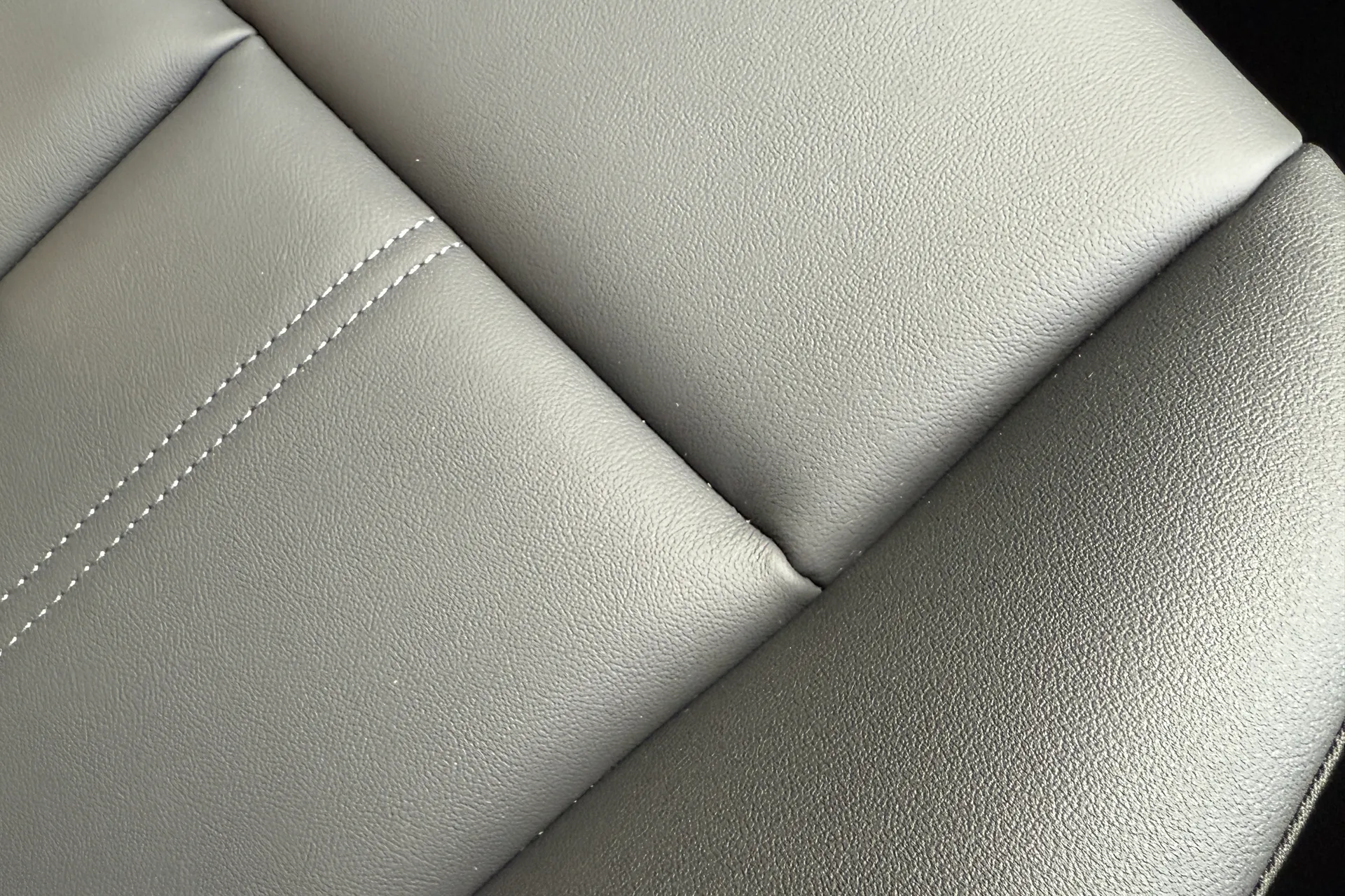 Audi A6 e-tron Avant thumbnail image number 11