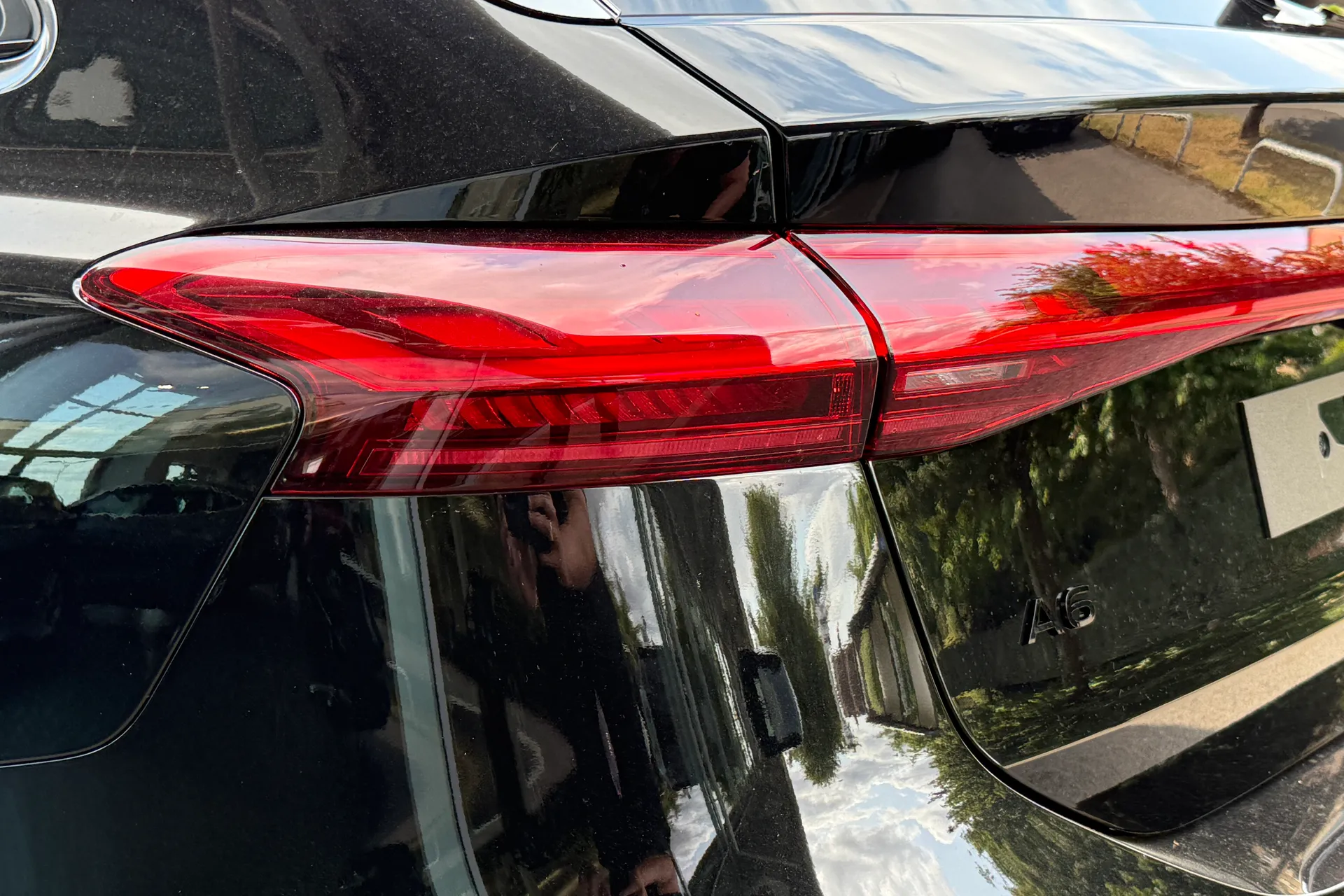 Audi A6 e-tron Avant thumbnail image number 28