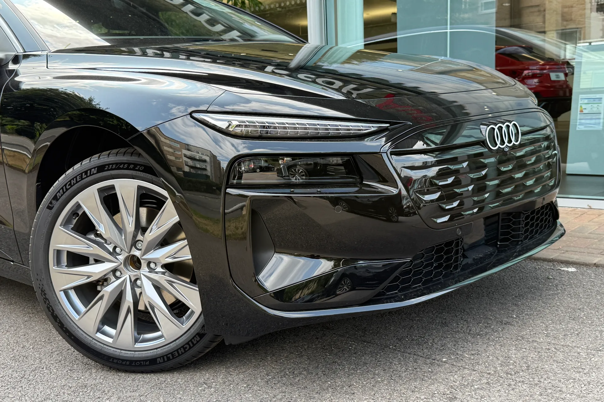 Audi A6 e-tron Avant thumbnail image number 37