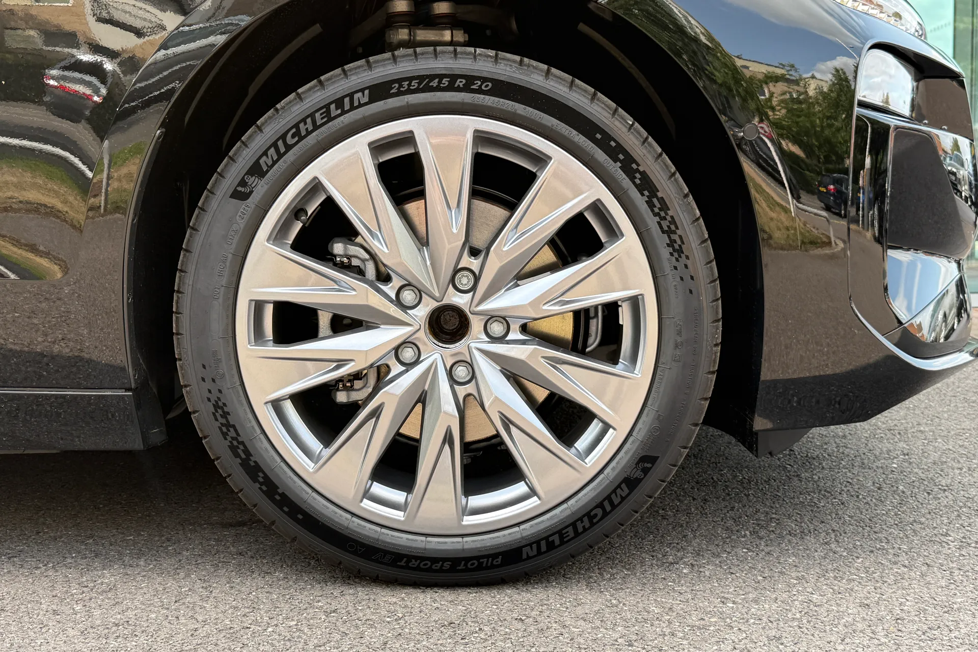 Audi A6 e-tron Avant thumbnail image number 5