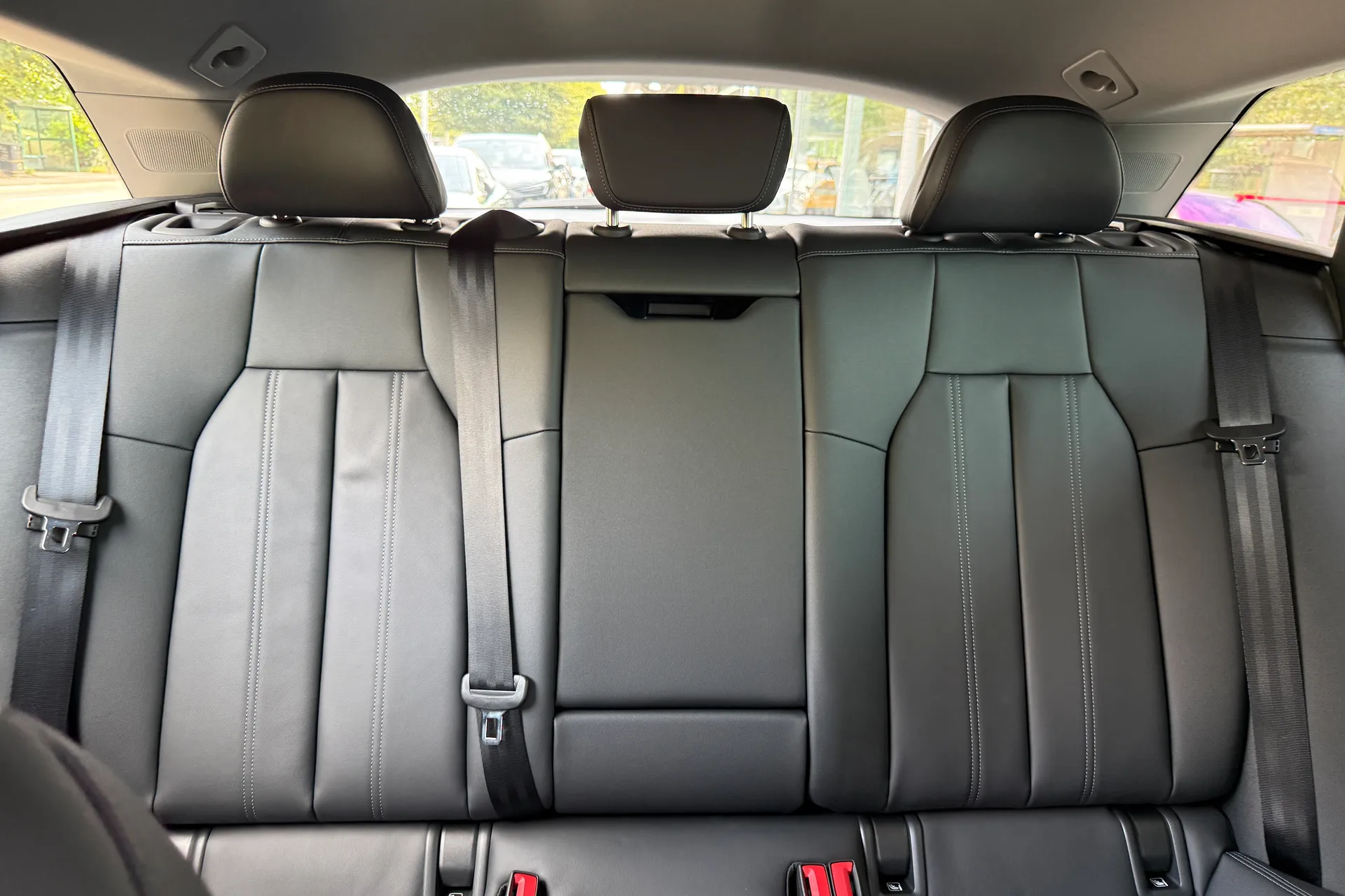 Audi A6 e-tron Avant thumbnail image number 43