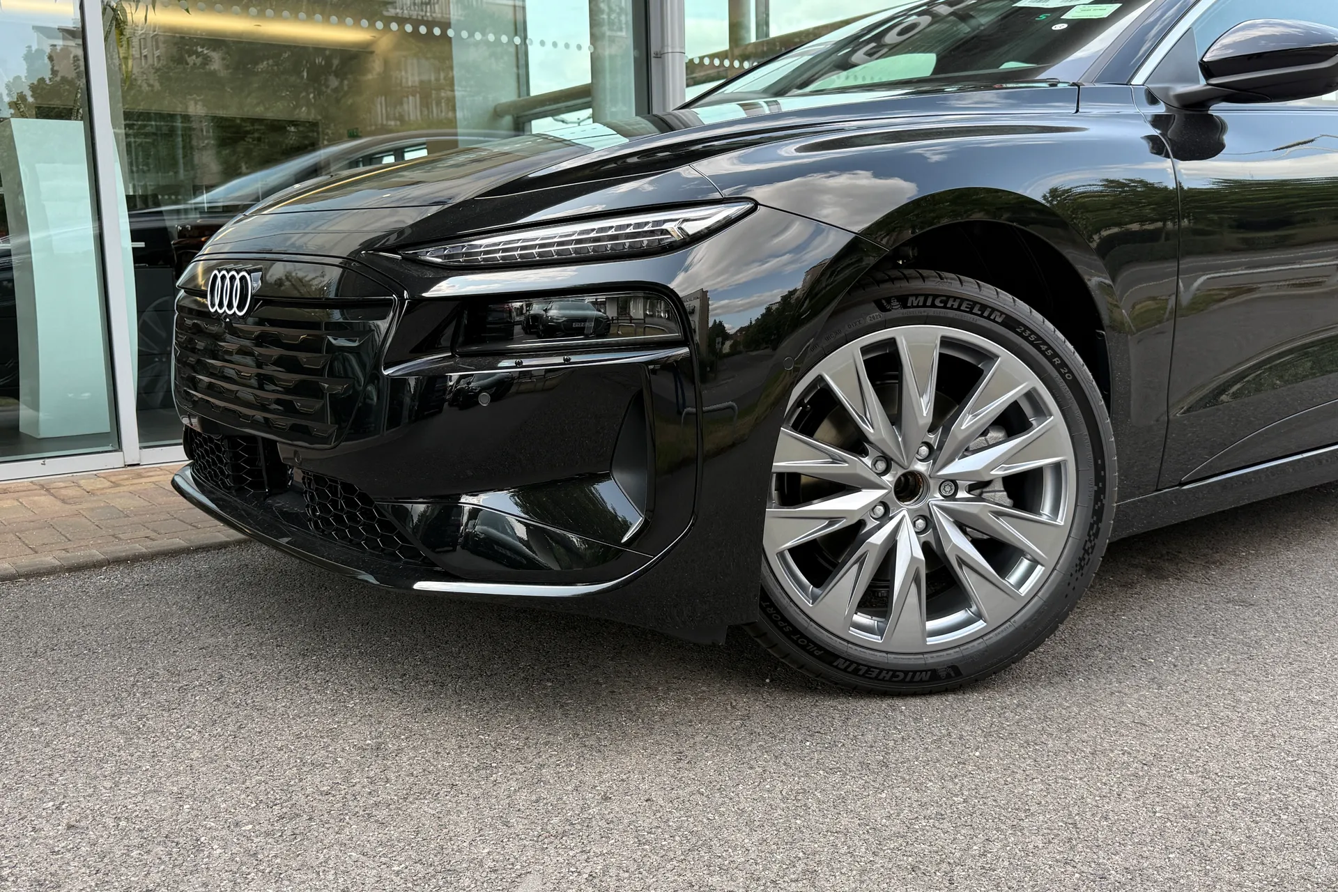 Audi A6 e-tron Avant thumbnail image number 44