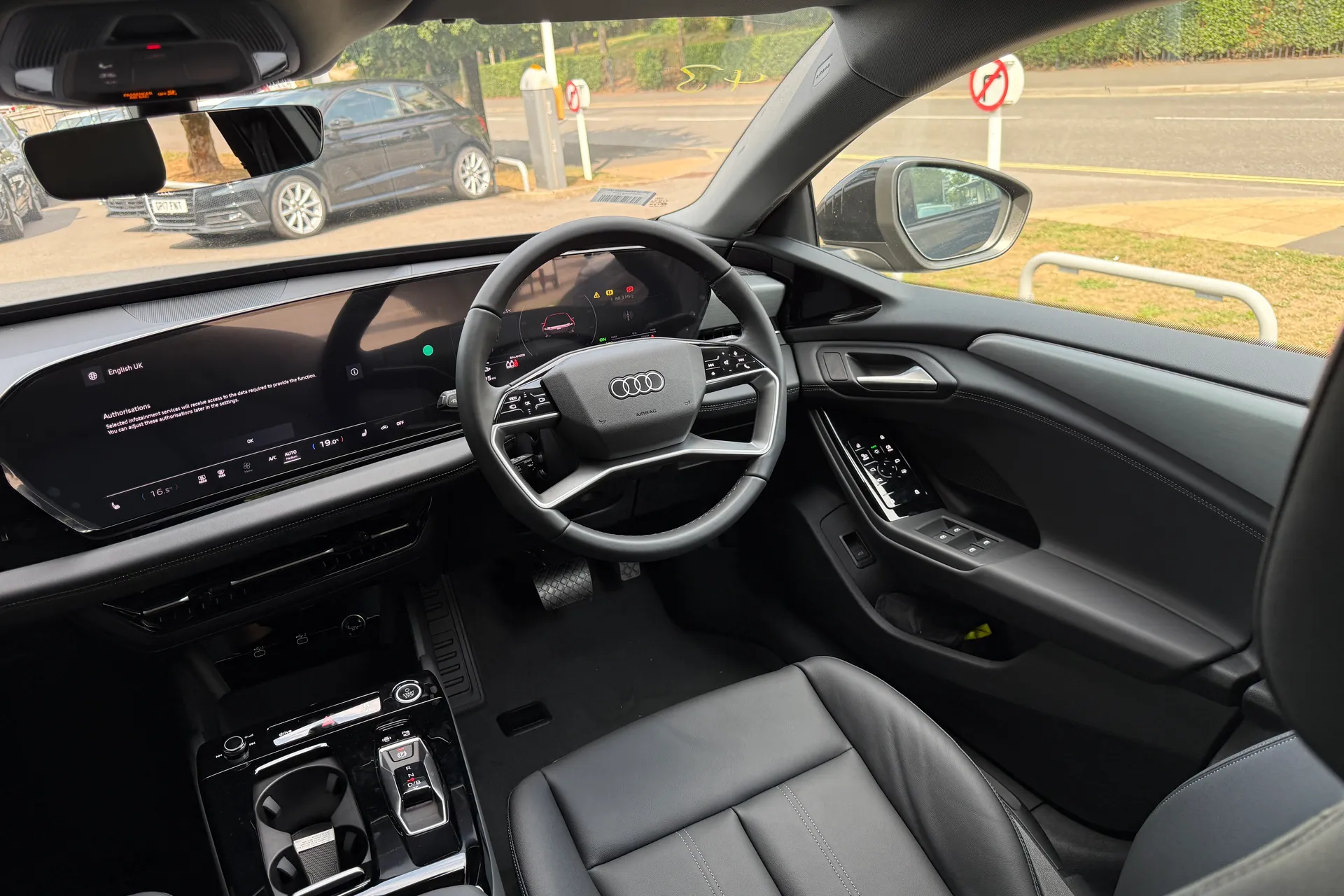 Audi A6 e-tron Avant thumbnail image number 20