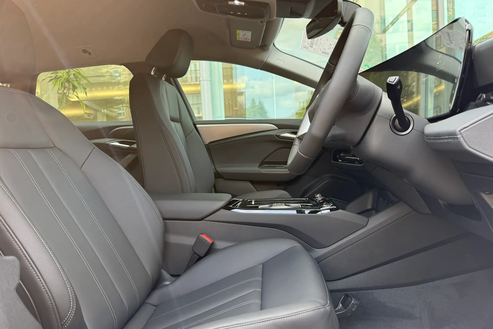 Audi A6 e-tron Avant thumbnail image number 6