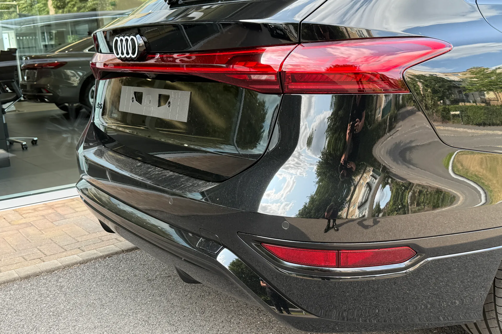 Audi A6 e-tron Avant thumbnail image number 36