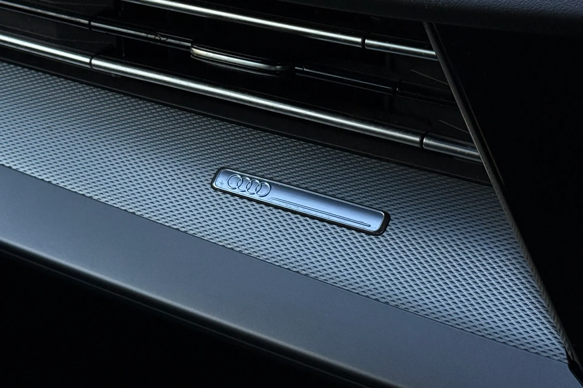 Audi A3 thumbnail image number 20