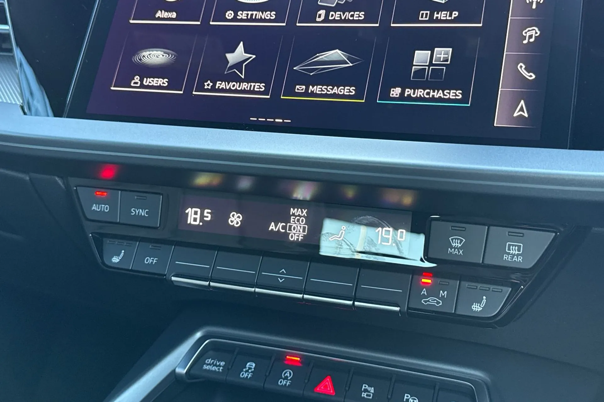 Audi A3 thumbnail image number 25