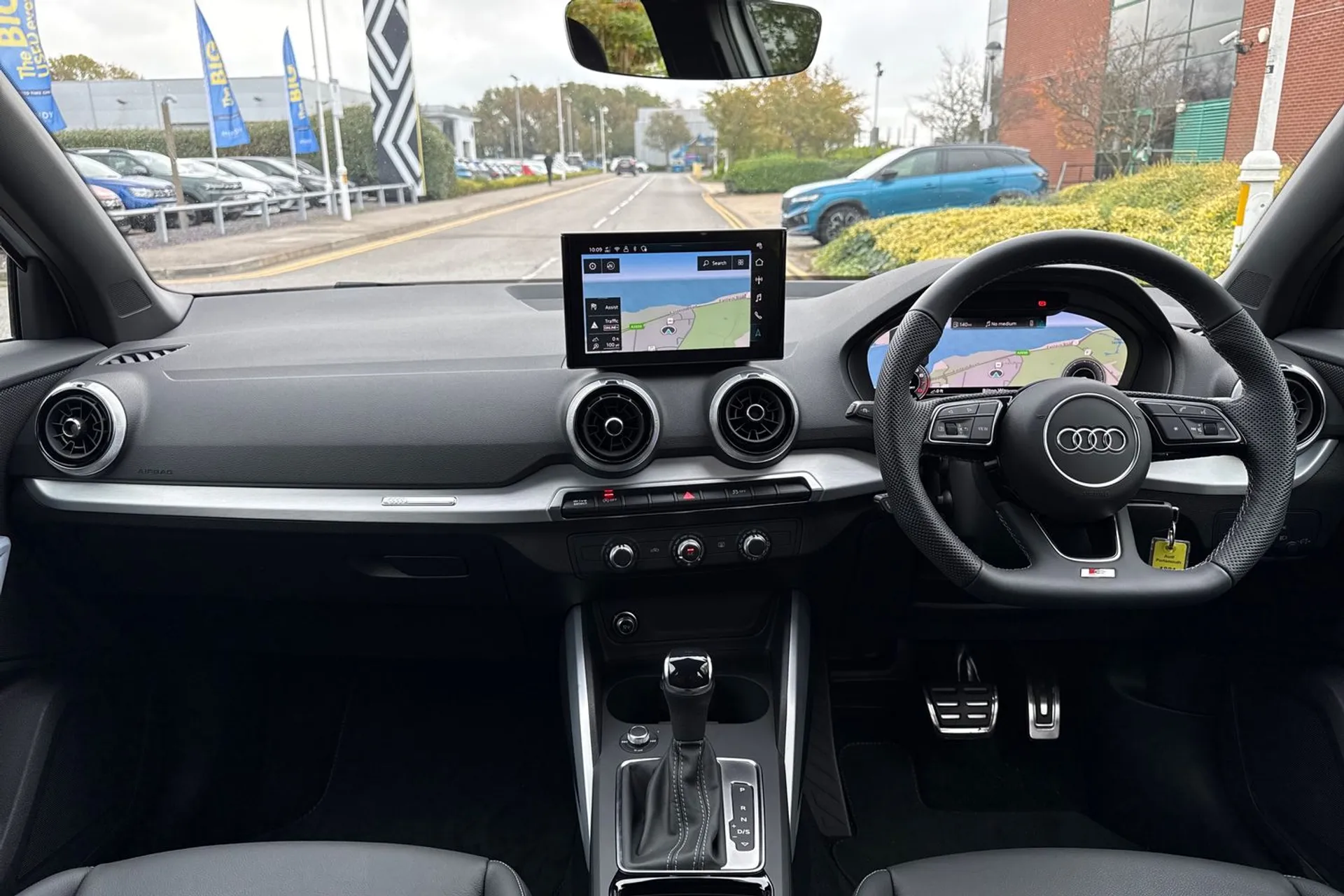 Audi Q2 thumbnail image number 3