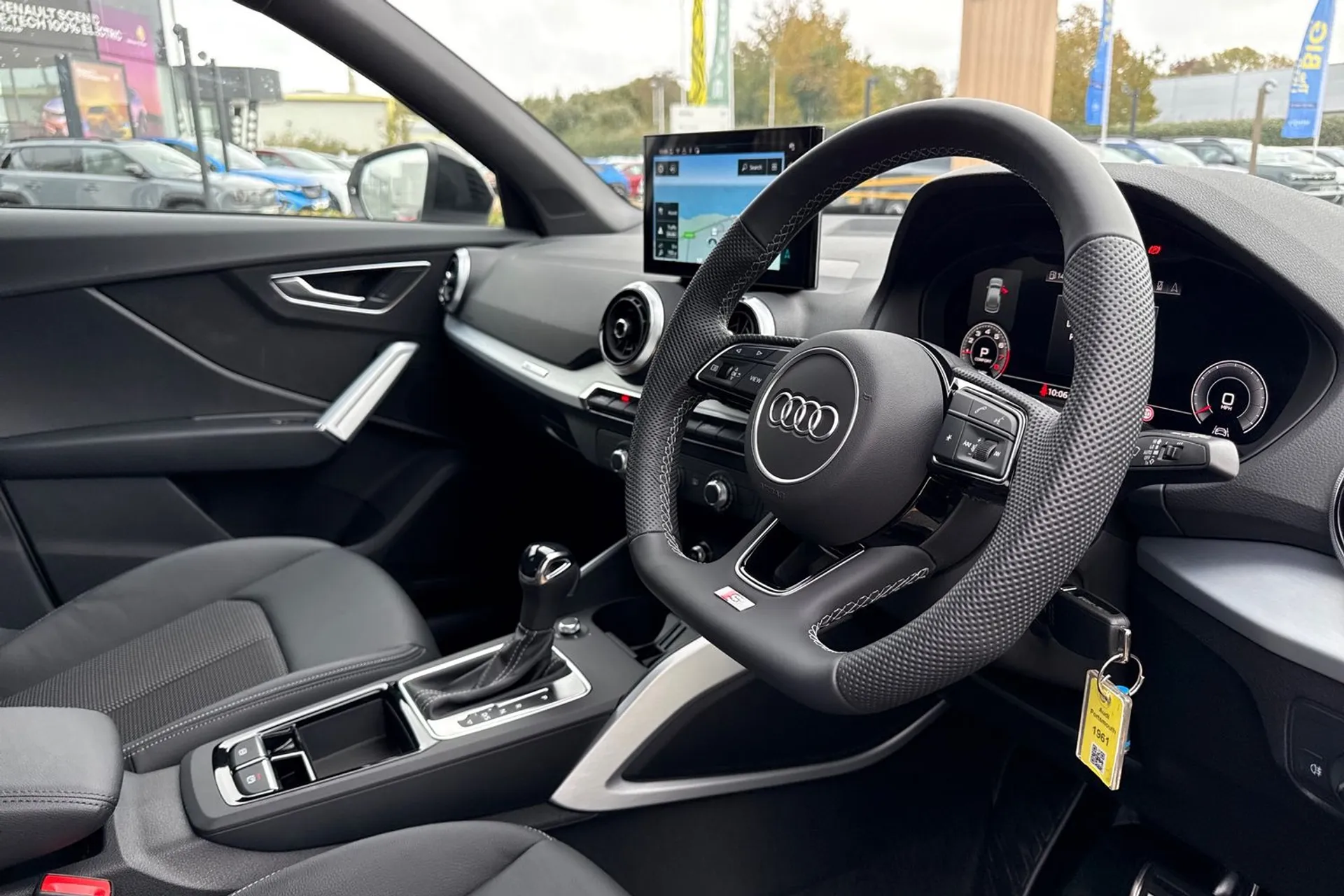 Audi Q2 thumbnail image number 28