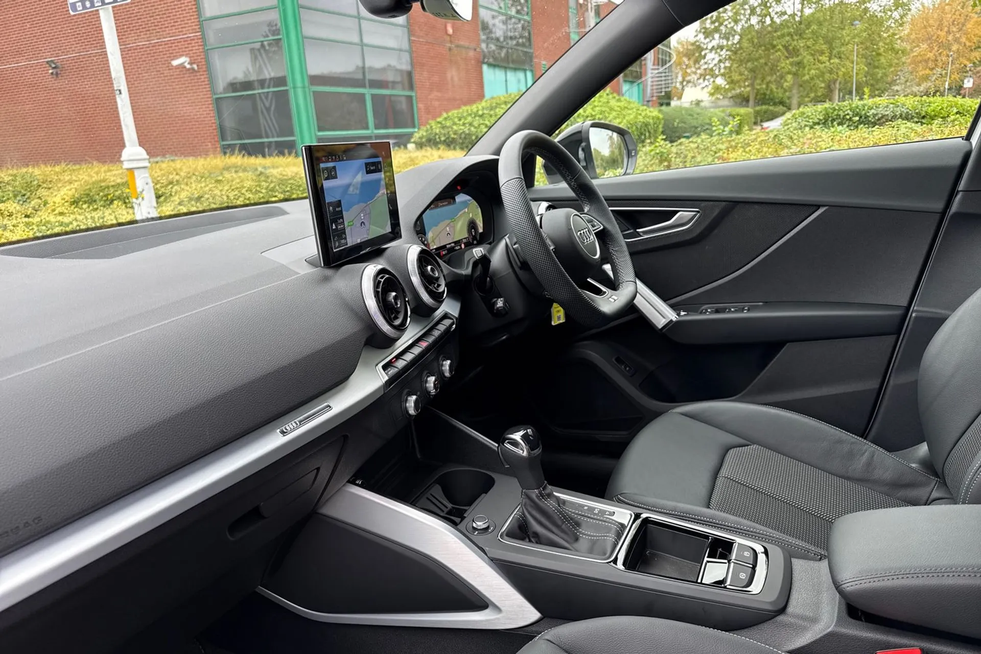 Audi Q2 thumbnail image number 30