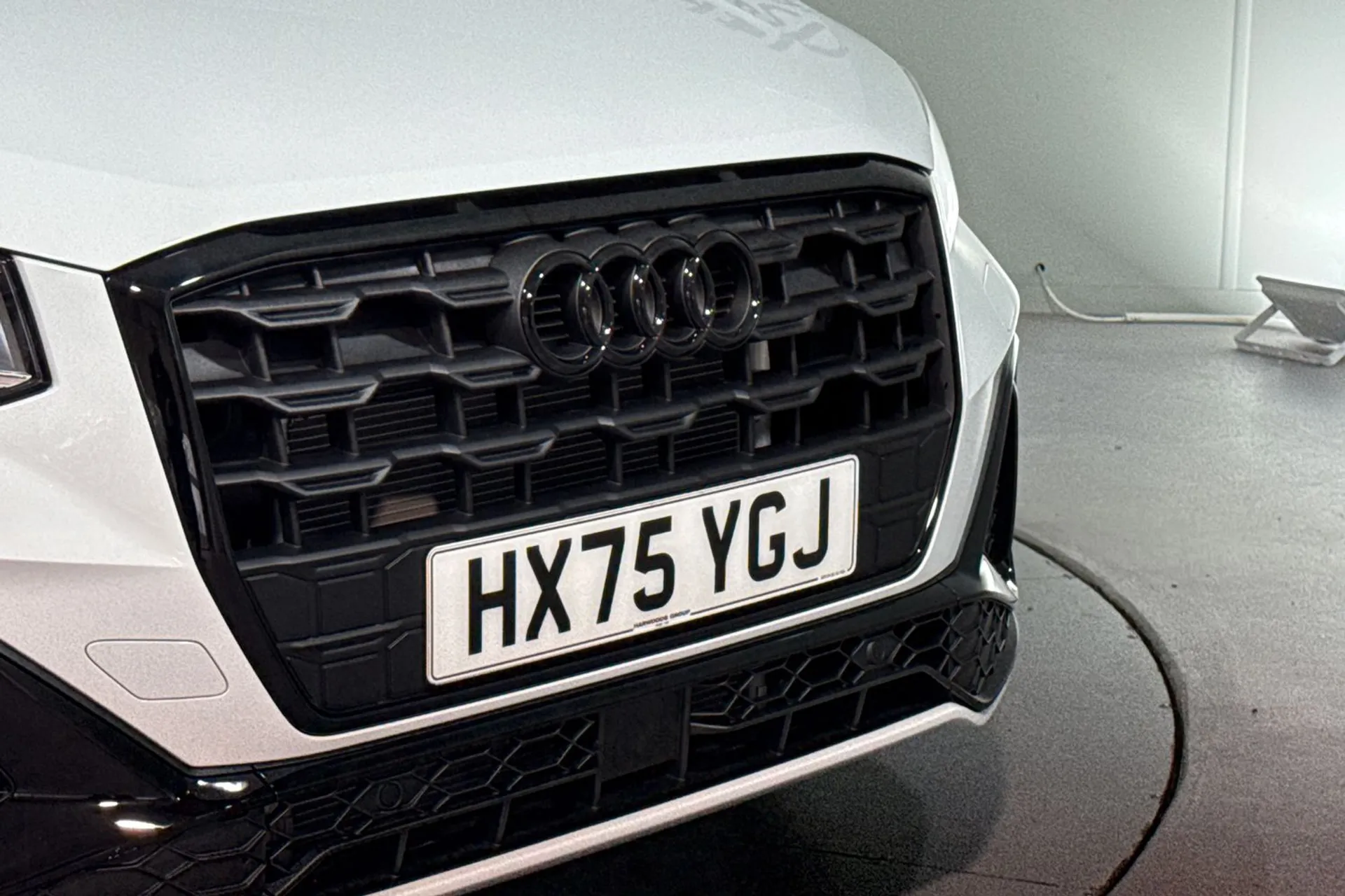 Audi Q2 thumbnail image number 8