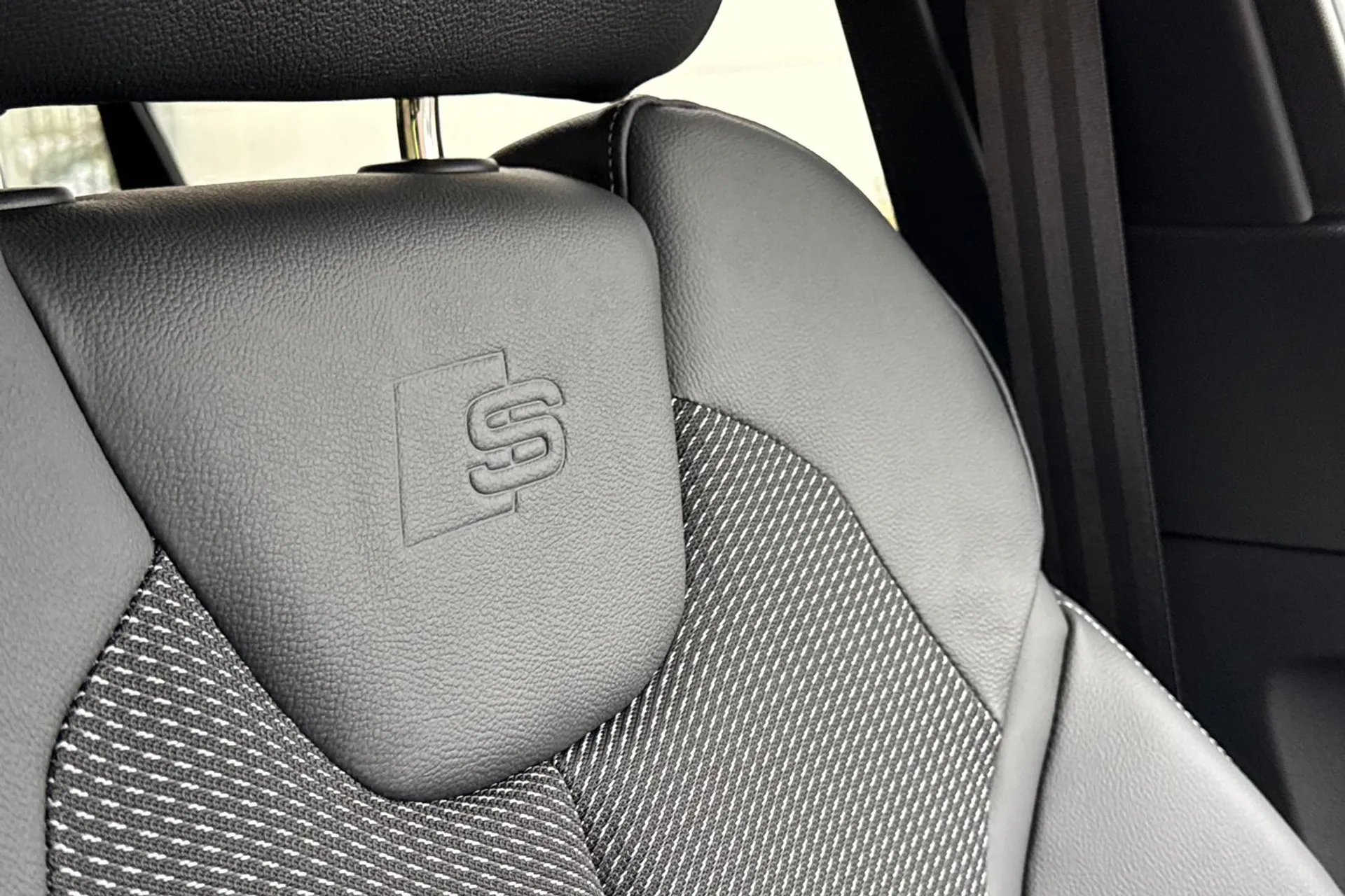 Audi Q2 thumbnail image number 52