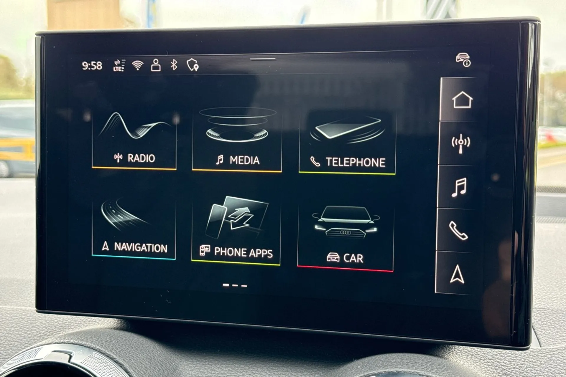 Audi Q2 thumbnail image number 25