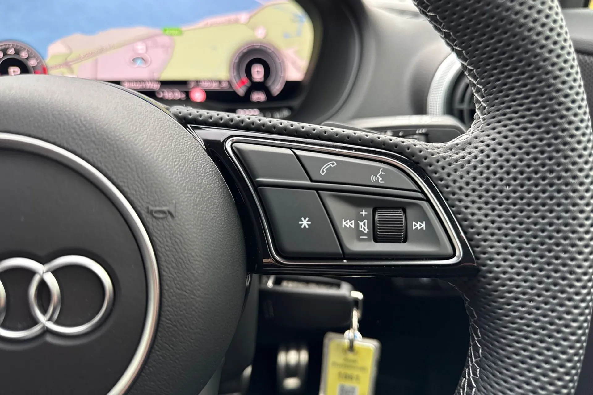 Audi Q2 thumbnail image number 45