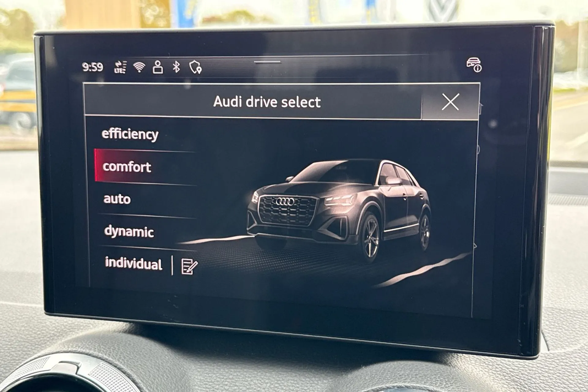 Audi Q2 thumbnail image number 29