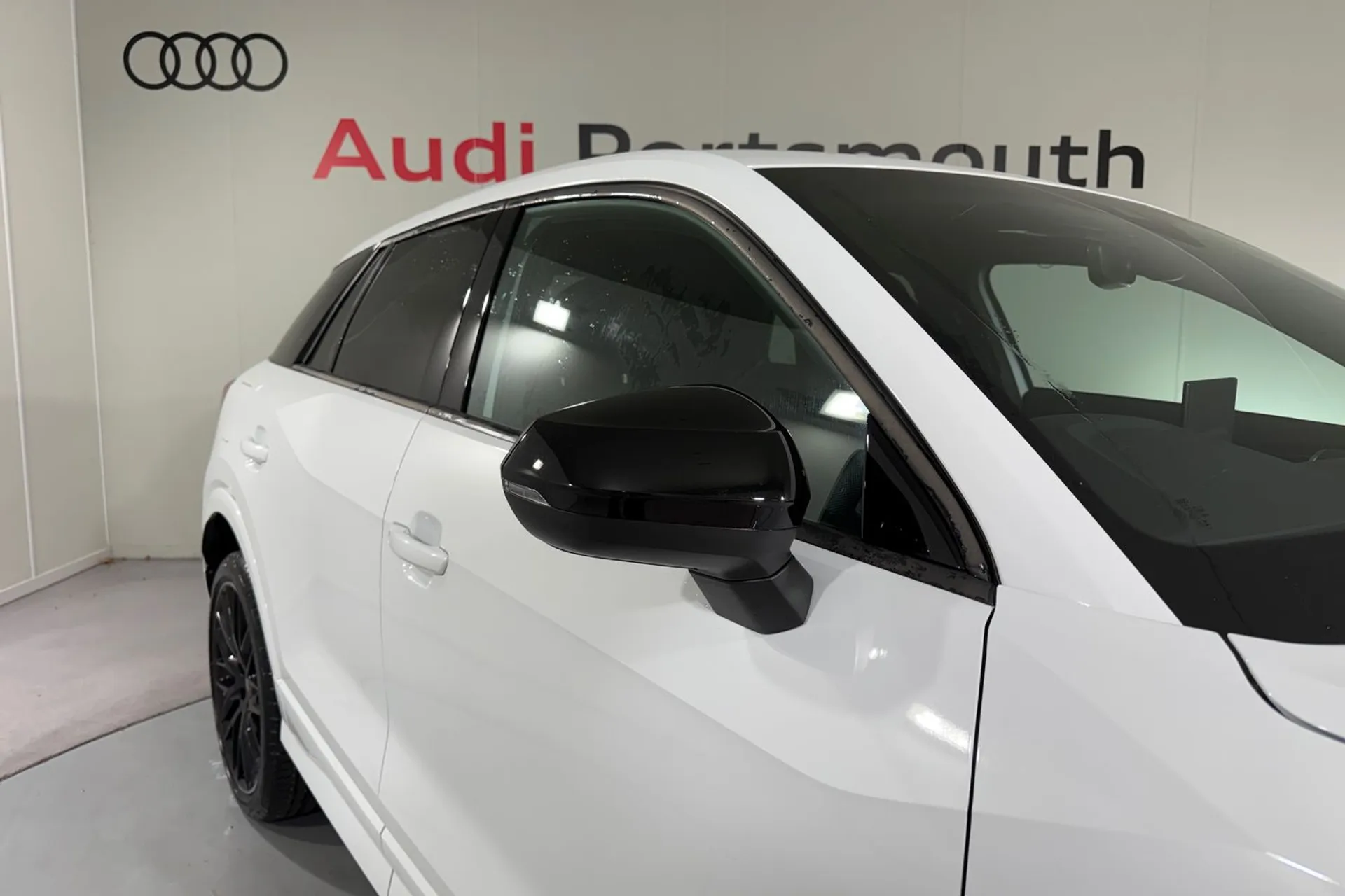 Audi Q2 thumbnail image number 17