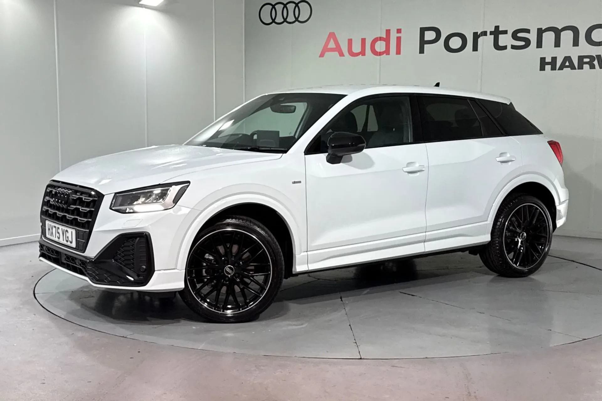 Audi Q2 thumbnail image number 6