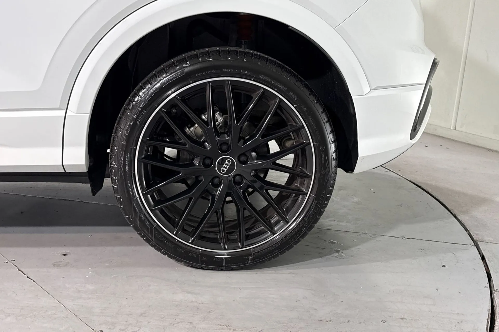 Audi Q2 thumbnail image number 12