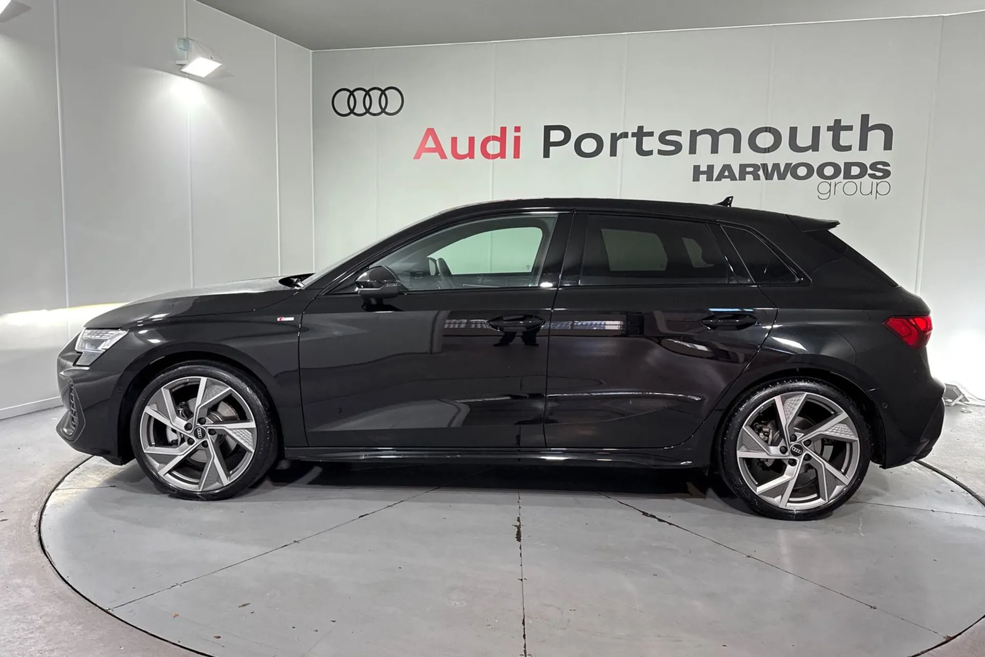 Audi A3 thumbnail image number 11