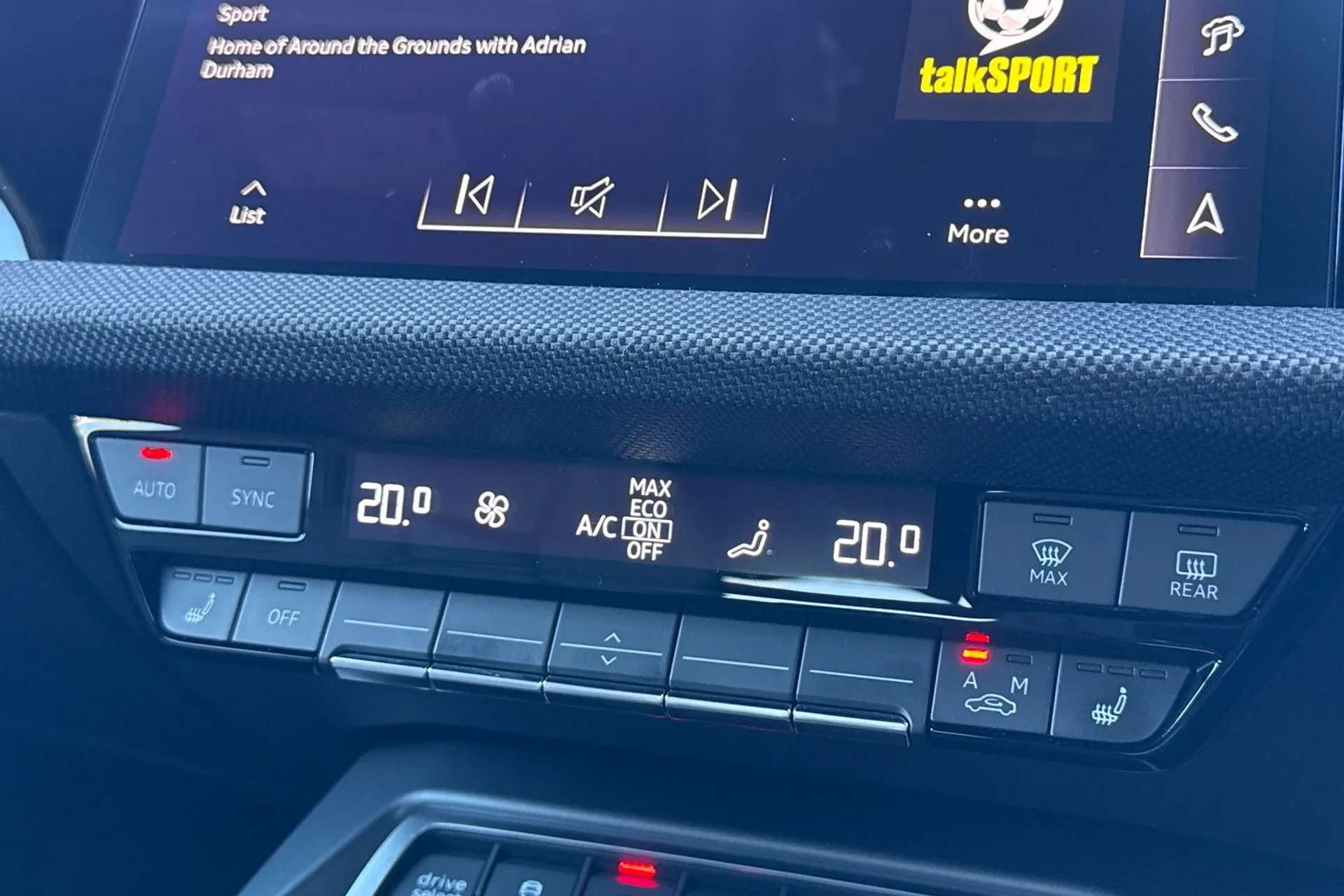 Audi A3 thumbnail image number 32