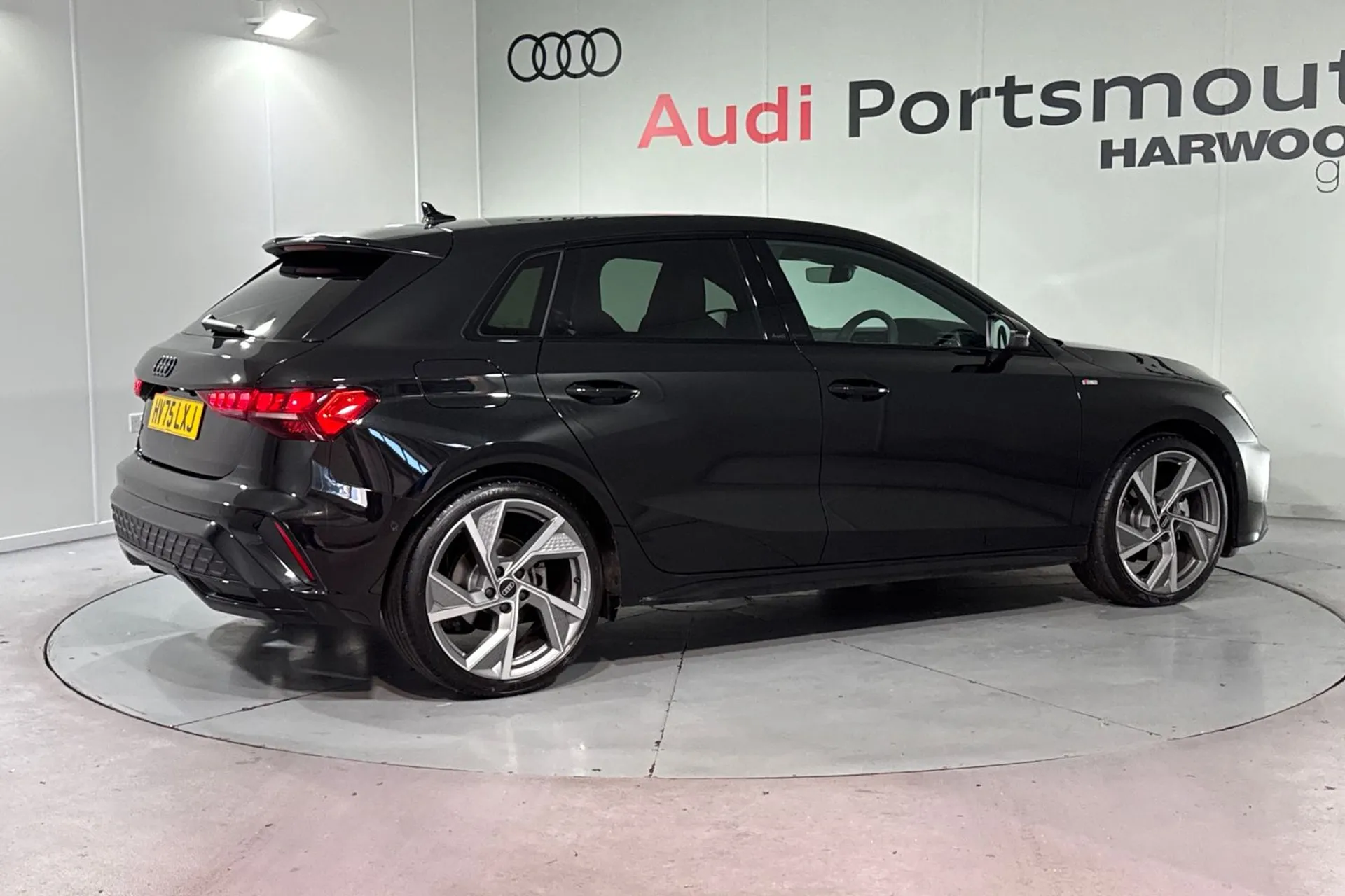 Audi A3 thumbnail image number 10