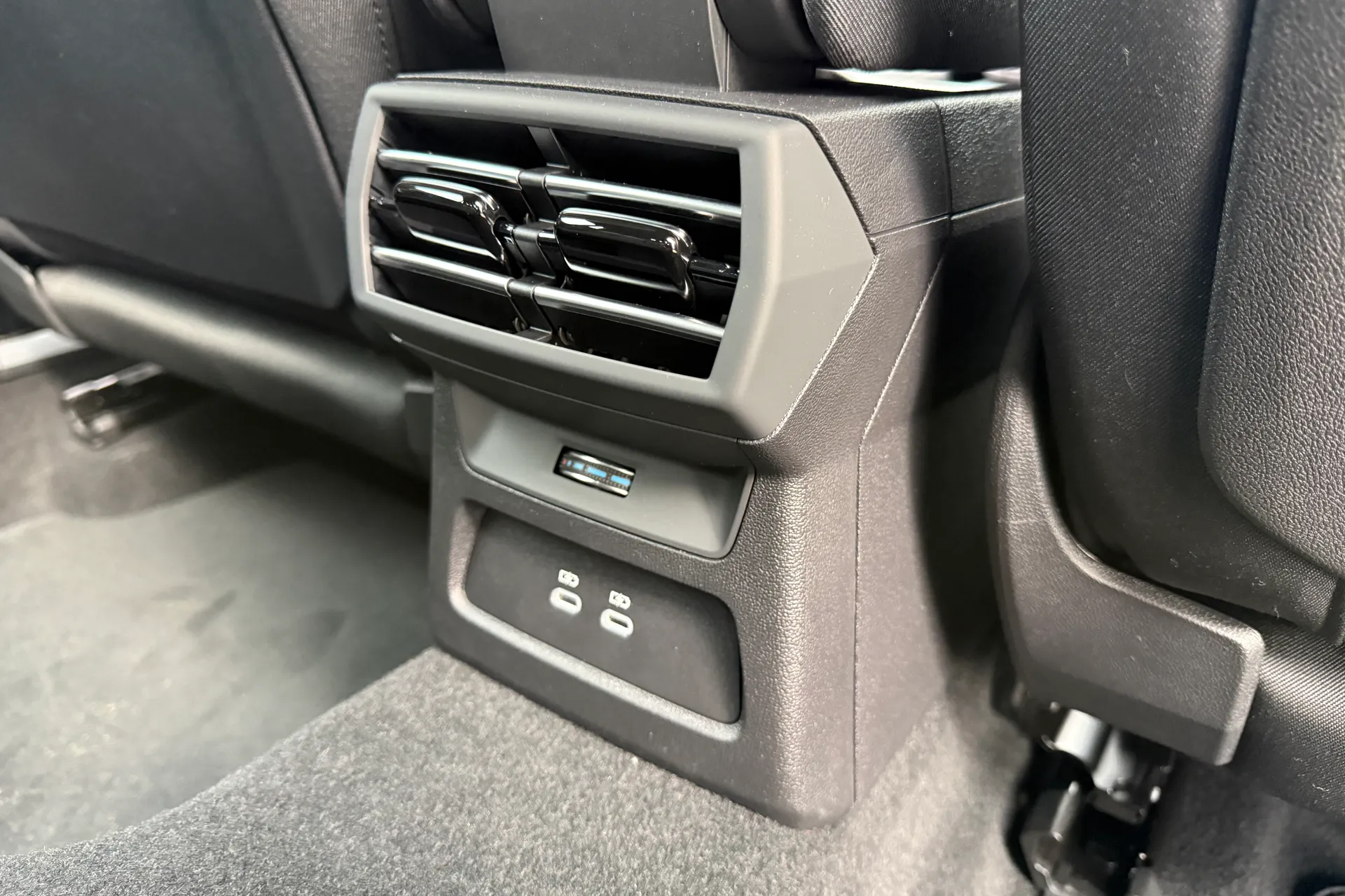 Audi A3 thumbnail image number 47