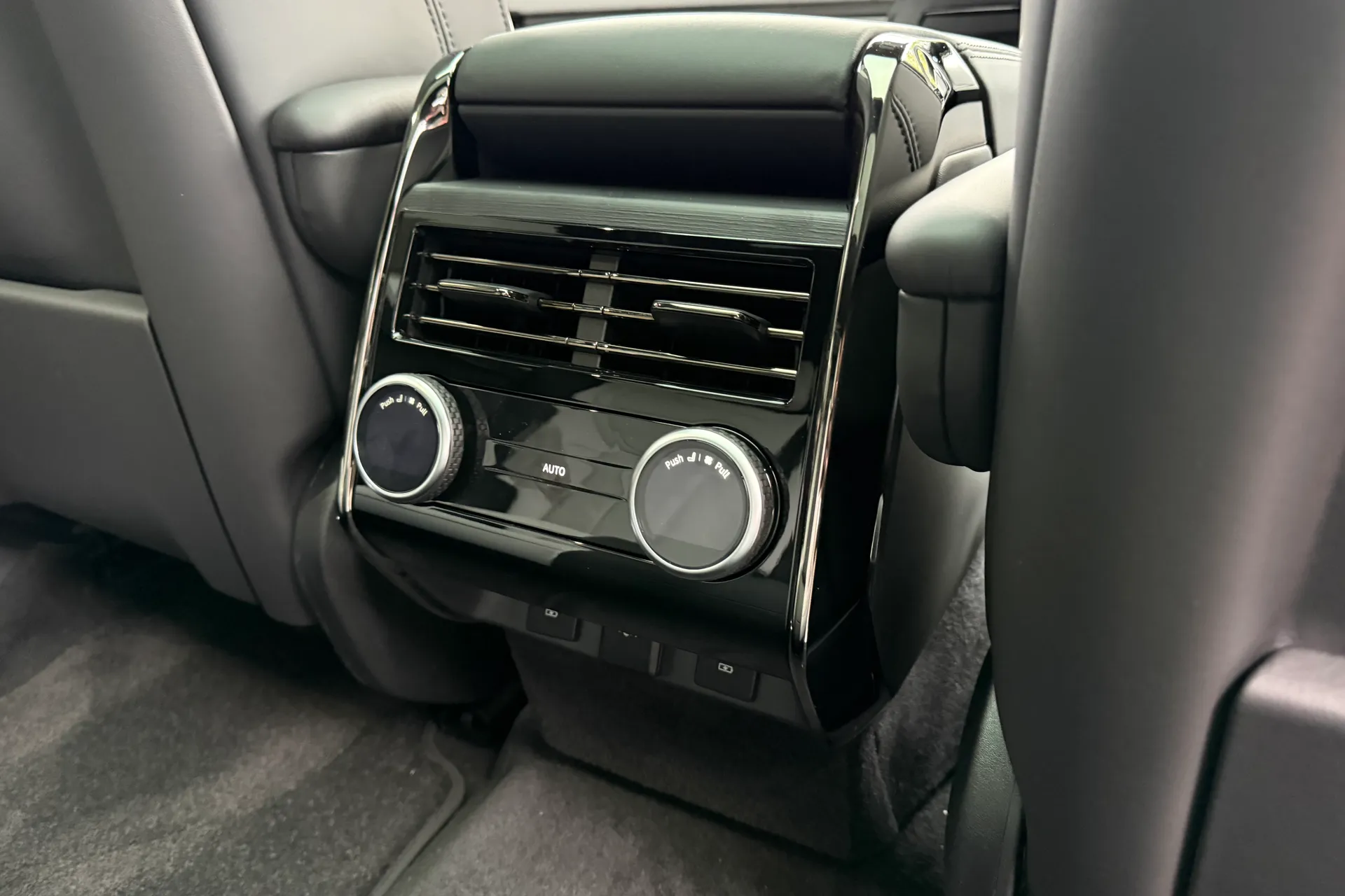 LAND ROVER RANGE ROVER SPORT thumbnail image number 17