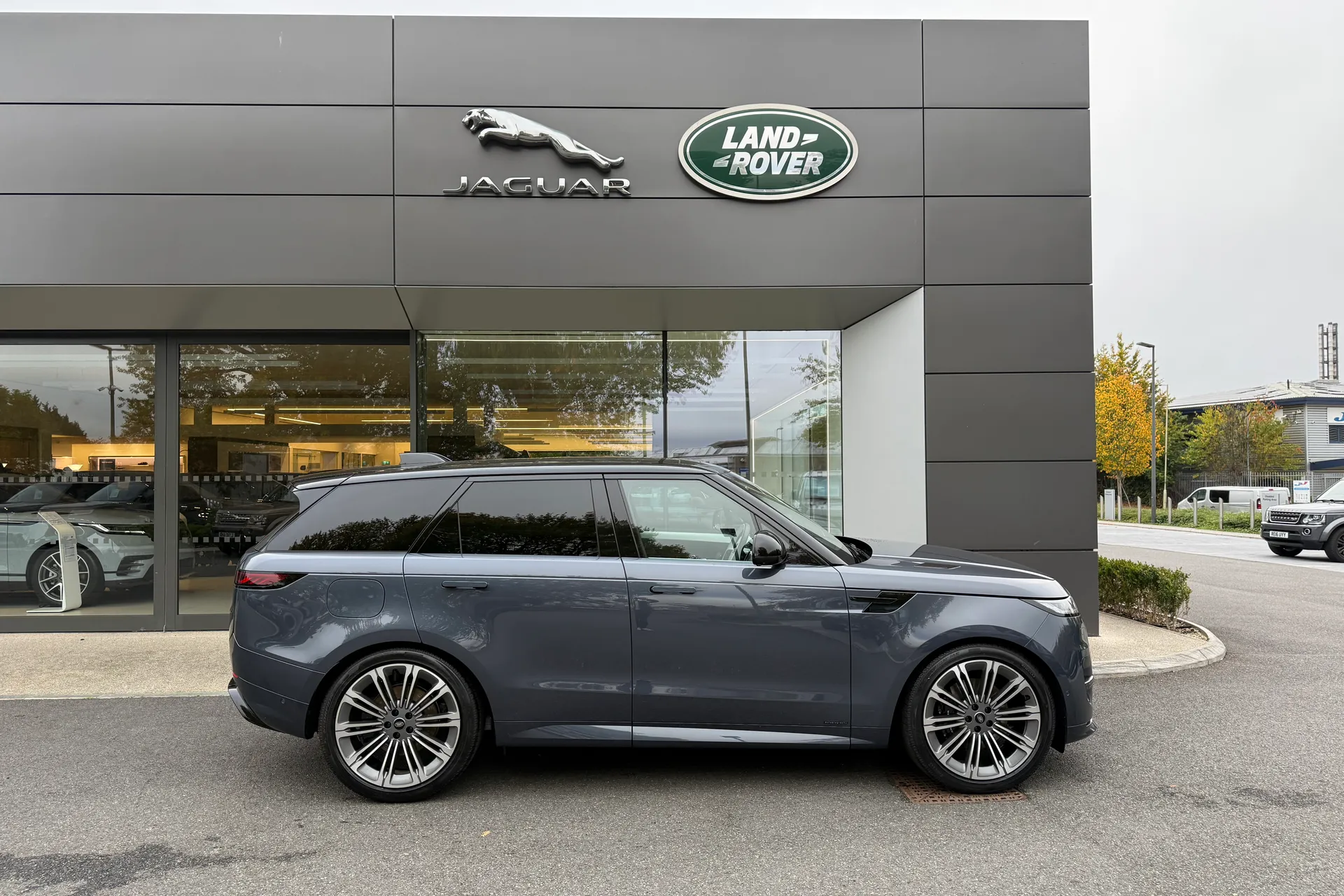 LAND ROVER RANGE ROVER SPORT thumbnail image number 5
