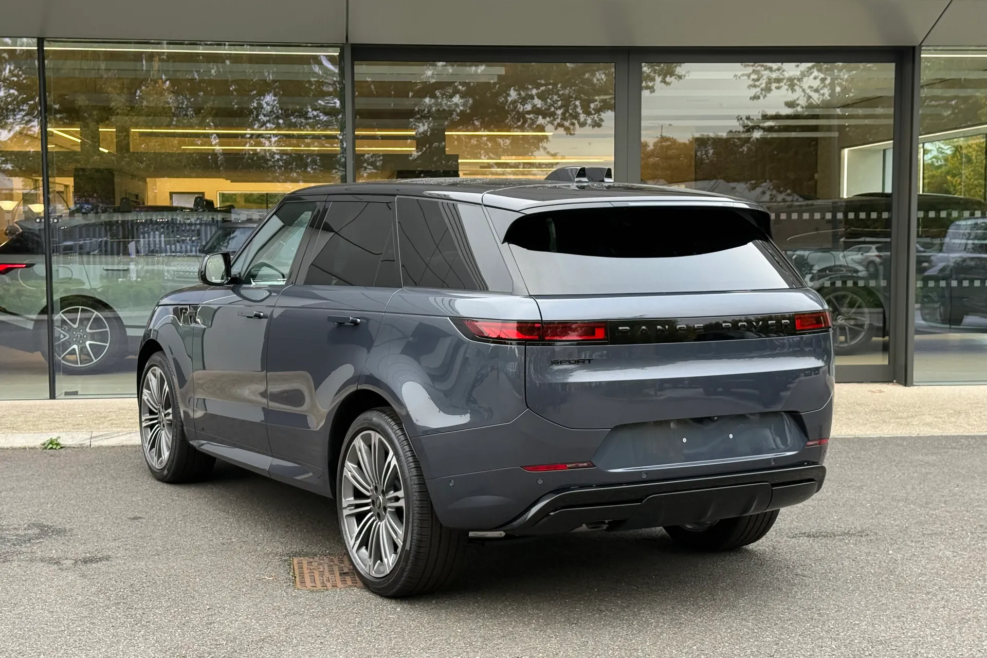 LAND ROVER RANGE ROVER SPORT thumbnail image number 2