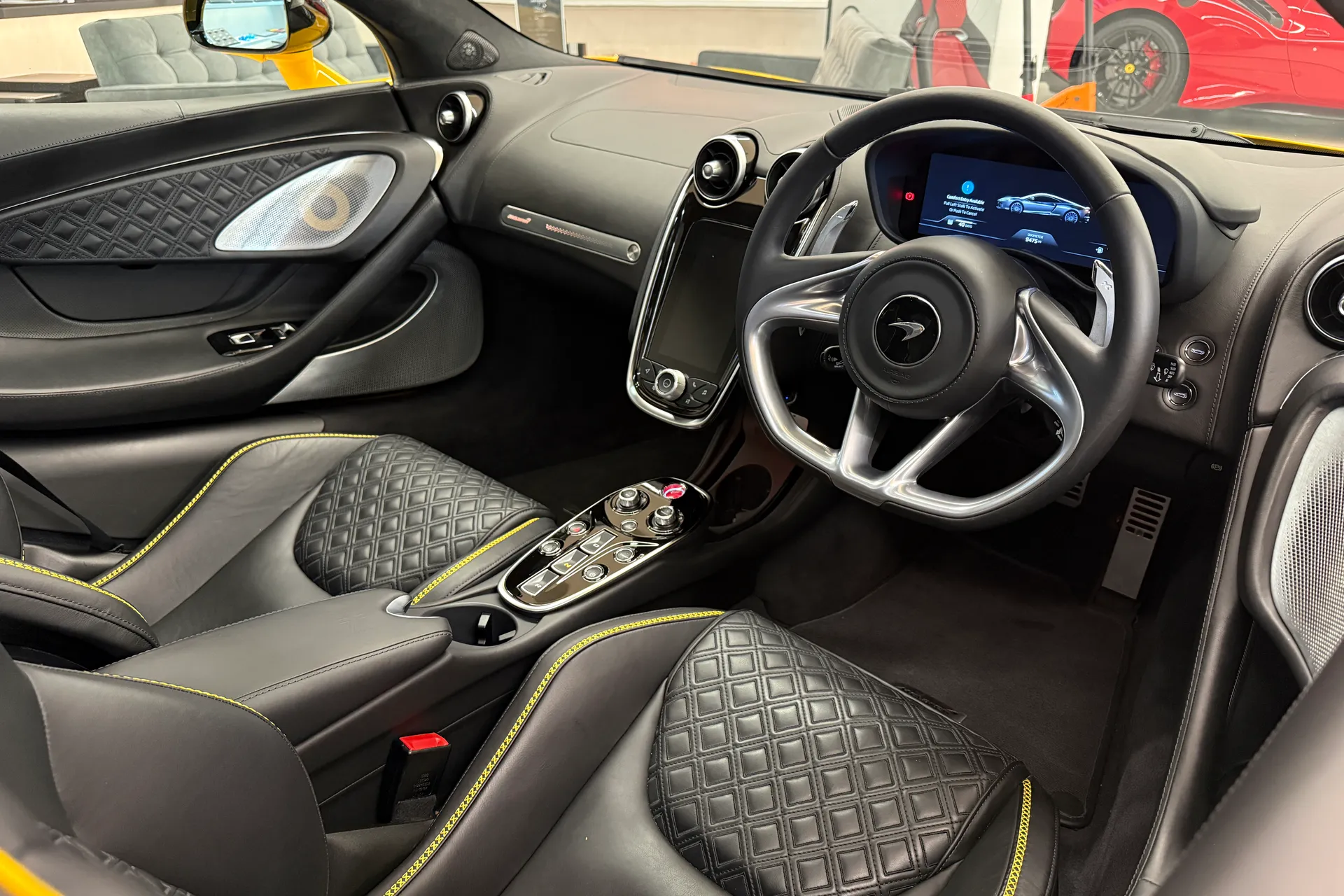 McLaren GT thumbnail image number 23