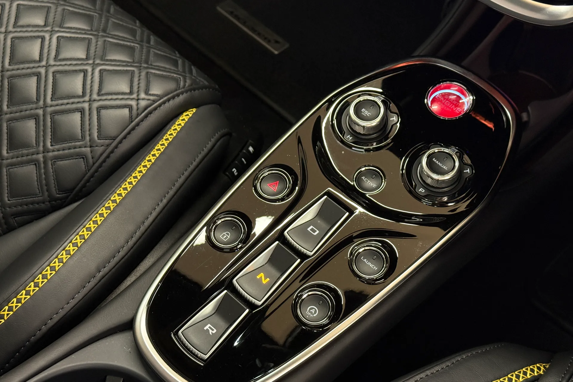 McLaren GT thumbnail image number 18