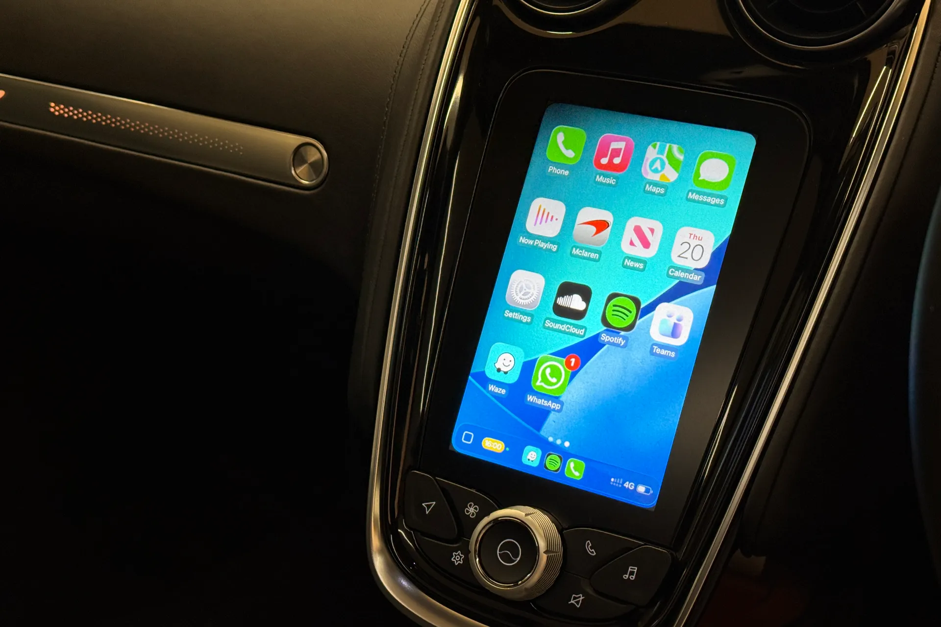 McLaren GT thumbnail image number 21