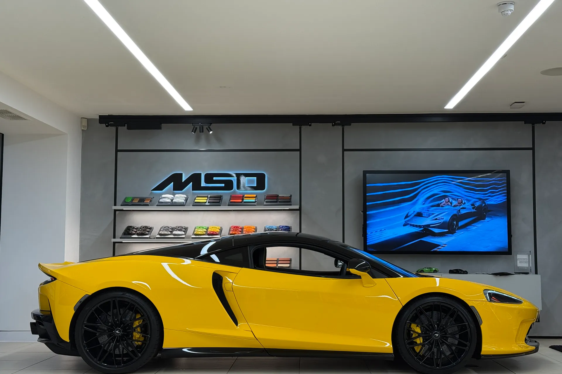 McLaren GT thumbnail image number 13