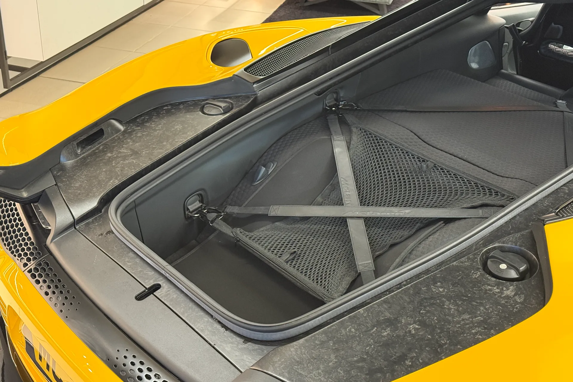 McLaren GT thumbnail image number 30