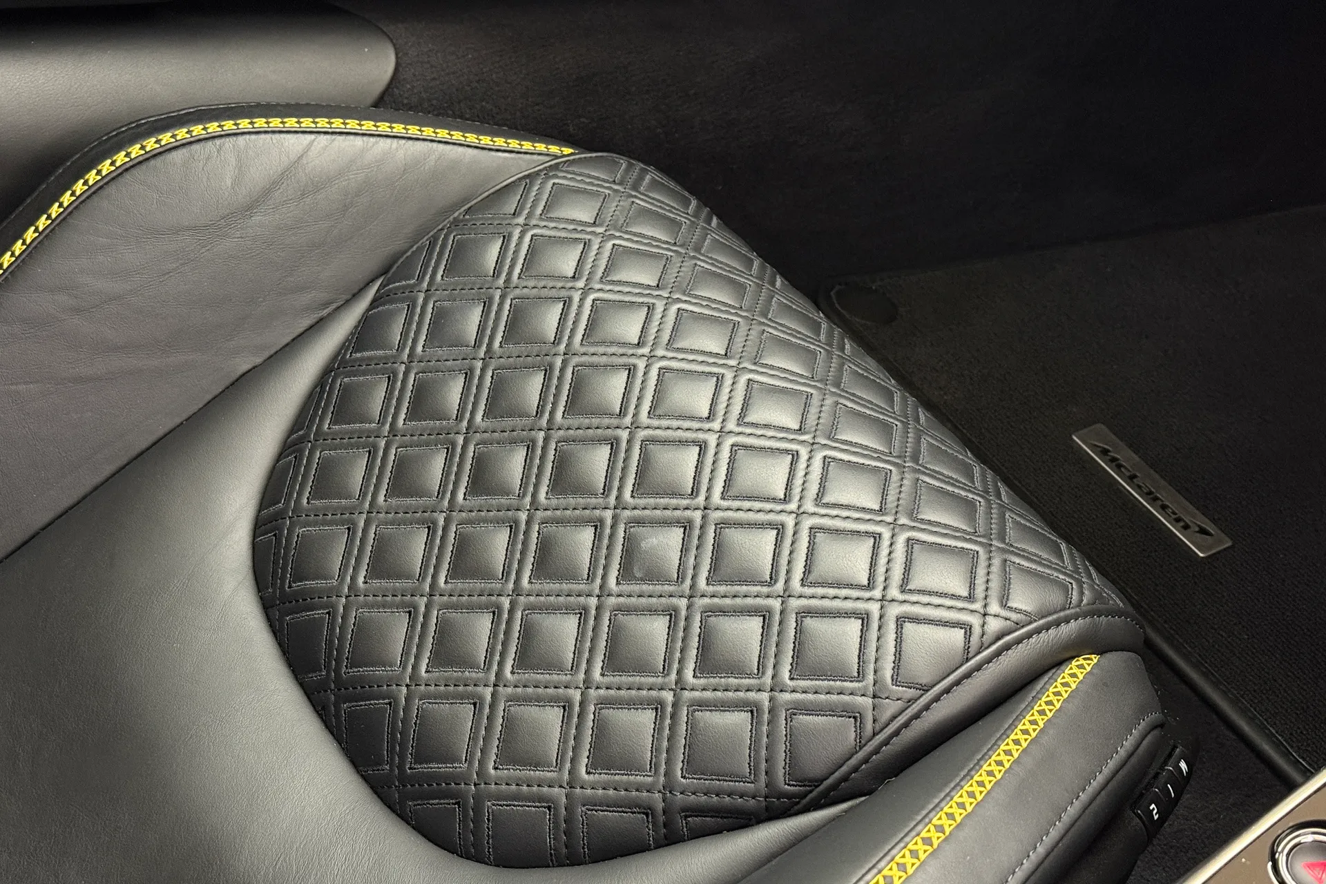 McLaren GT thumbnail image number 20