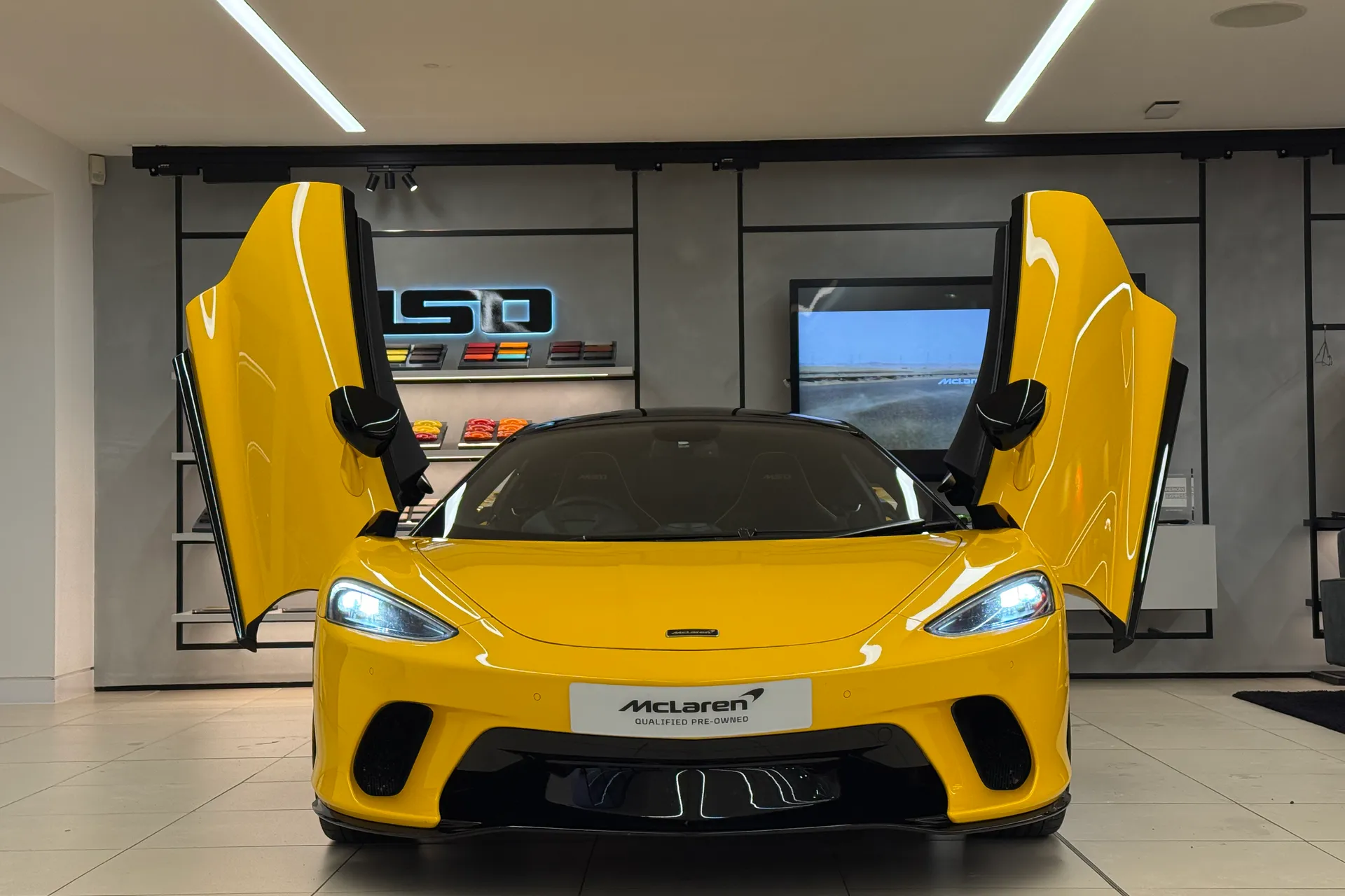 McLaren GT thumbnail image number 43